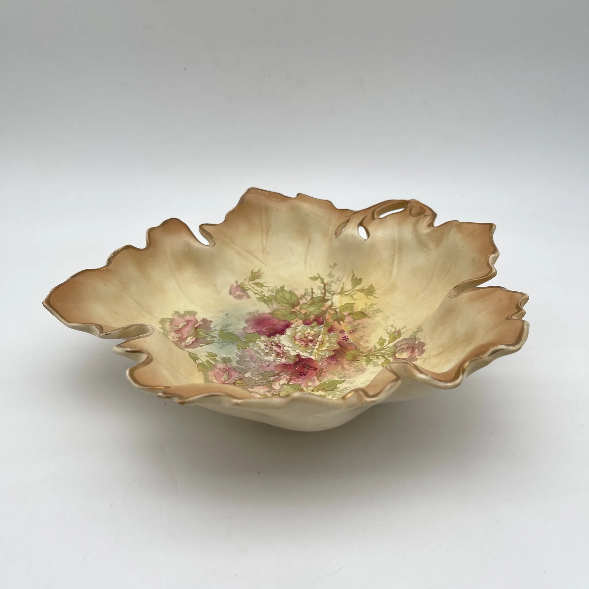 【アンティーク】 サービングボウル (大鉢) / Crown Devon (クラウンデボン) / 1890-1910年代 / 陶器 / イギリス / 銅板転写, 手彩色 金彩