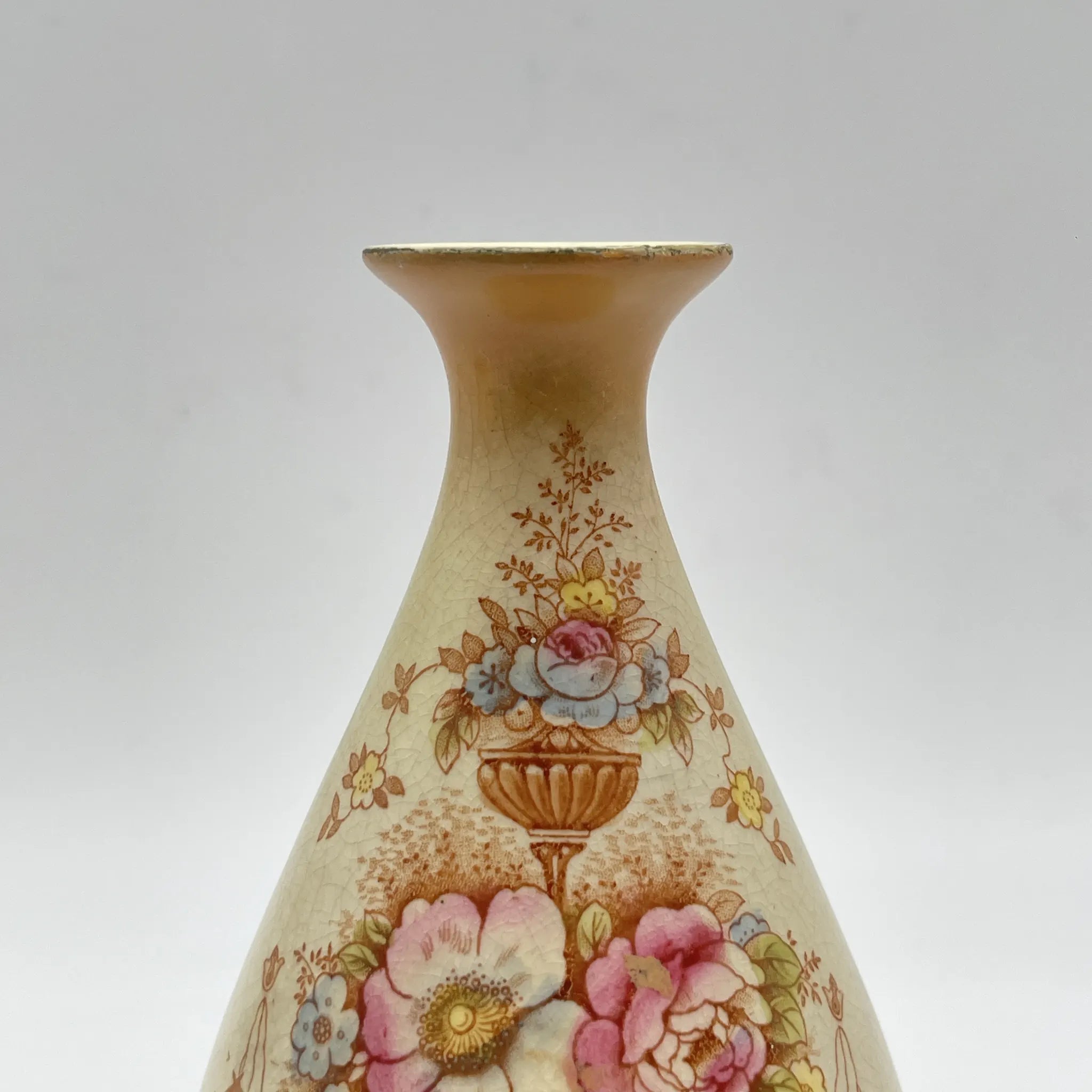 【アンティーク】 フラワーベース (花瓶) / Crown Devon (クラウンデボン) / Spring / 1910-1920年代 / 陶器 / イギリス / 銅板転写, 手彩色 金彩