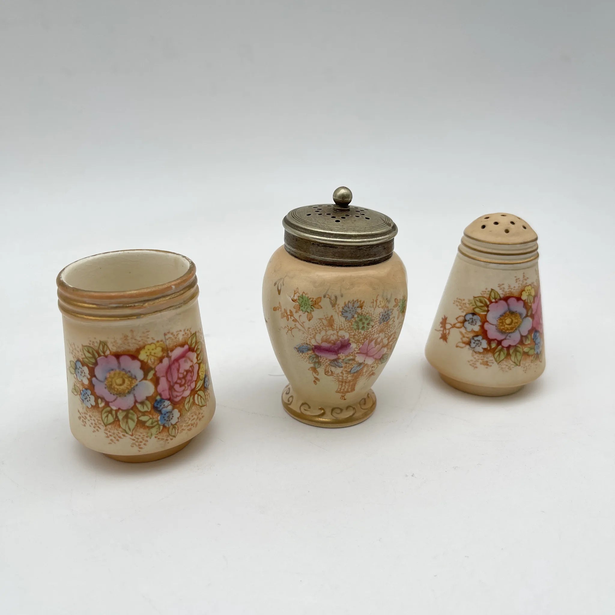 【アンティーク】 調味料入れ3P+スタンド付 / Crown Devon (クラウンデボン) / Spring / 1910-1920年代 / 陶器 / イギリス / ソルトシェーカー, ペッパーポット, マスタードポット