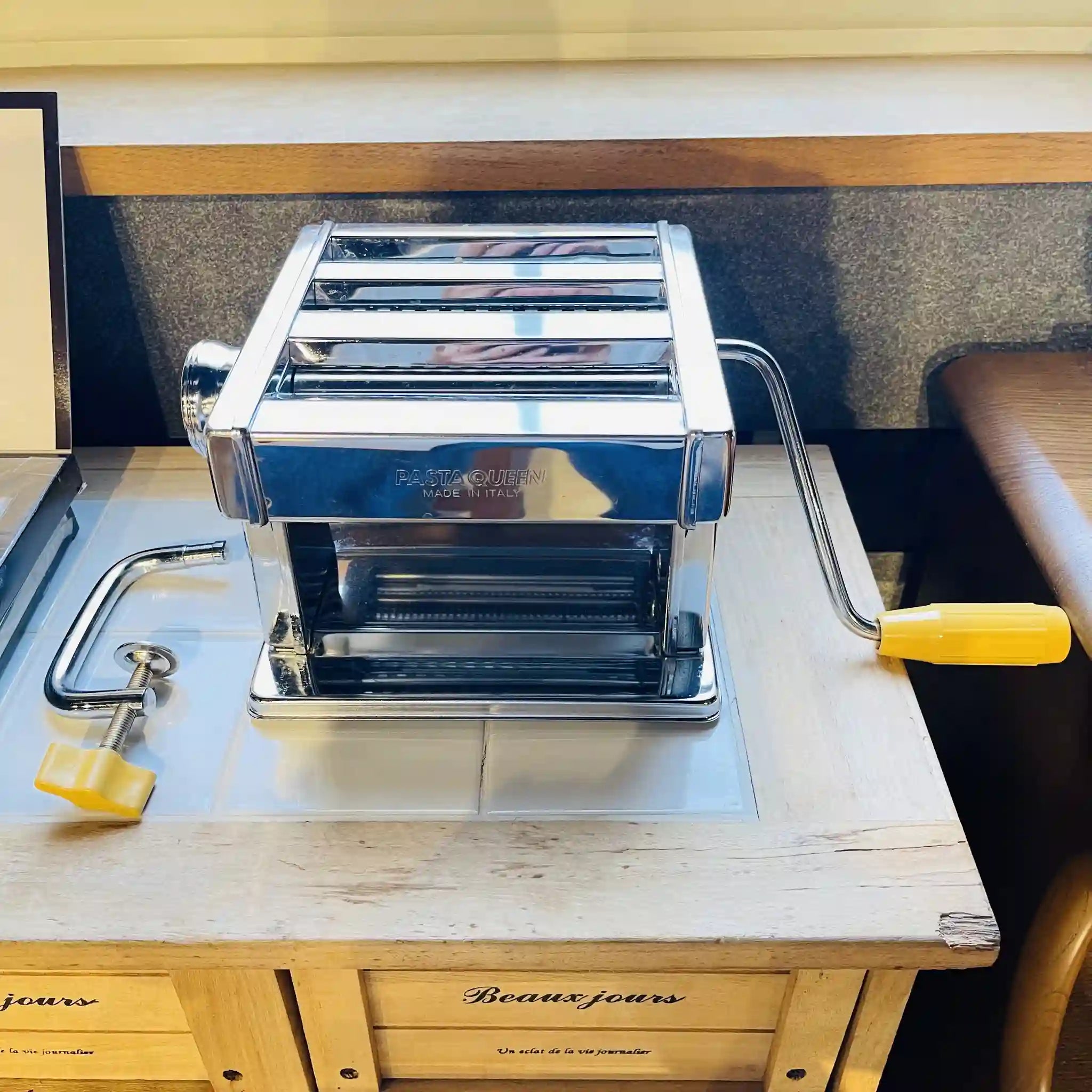 【リユース】 パスタメーカー / PASTA QUEEN / イタリア / 固定用 クランプ付き未使用