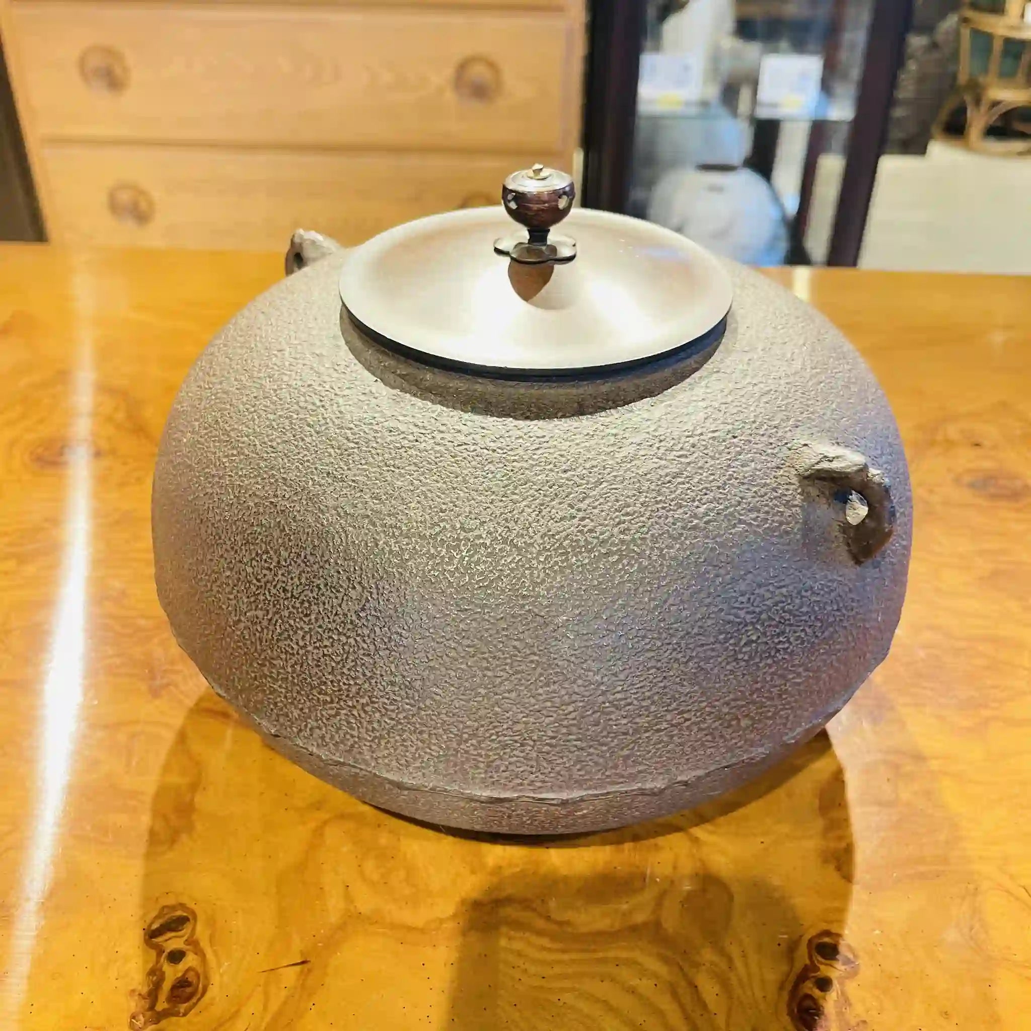 【骨董品】 茶道具 / 風炉釜 平丸 / 未使用,箱あり