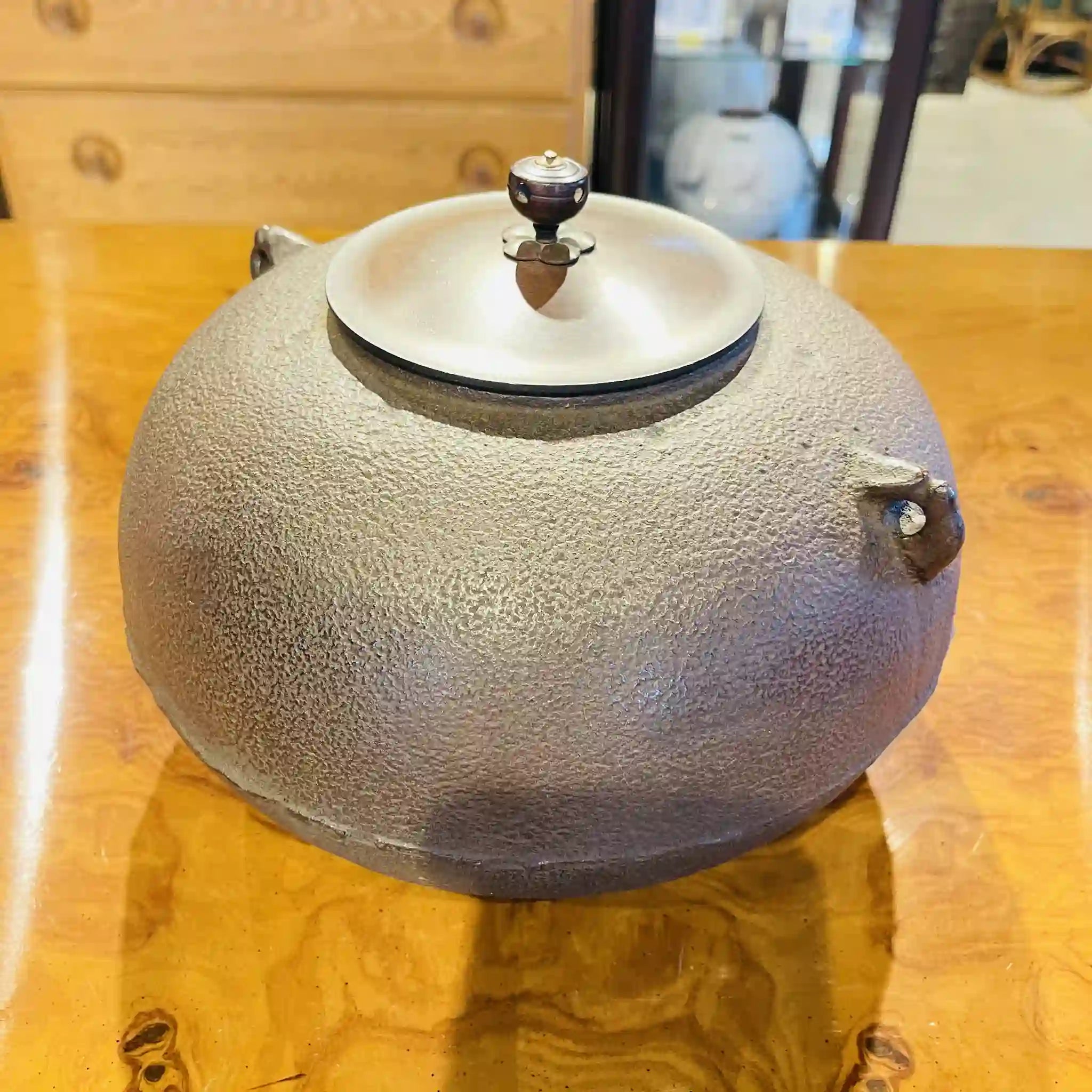 【骨董品】 茶道具 / 風炉釜 平丸 / 未使用,箱あり