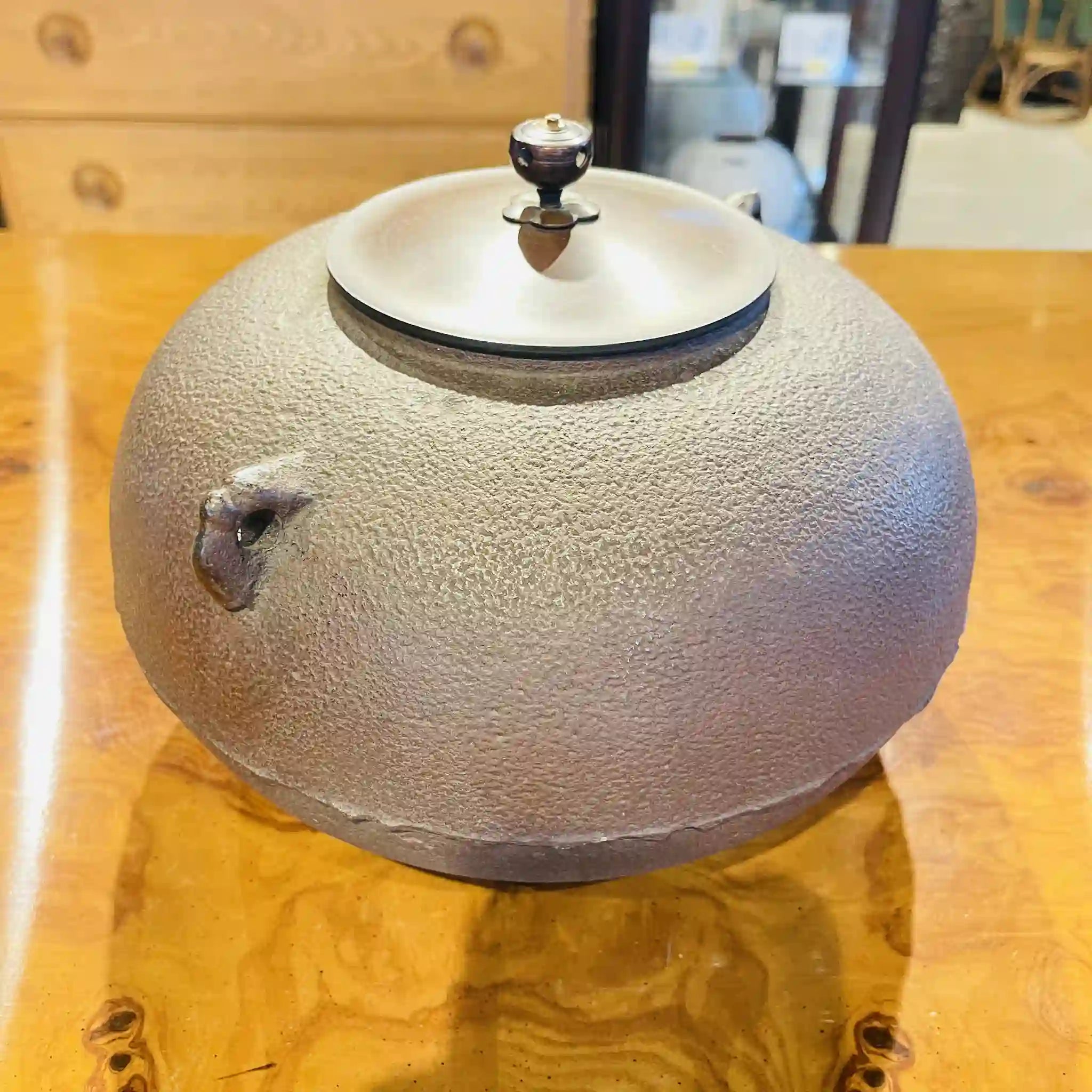 【骨董品】 茶道具 / 風炉釜 平丸 / 未使用,箱あり