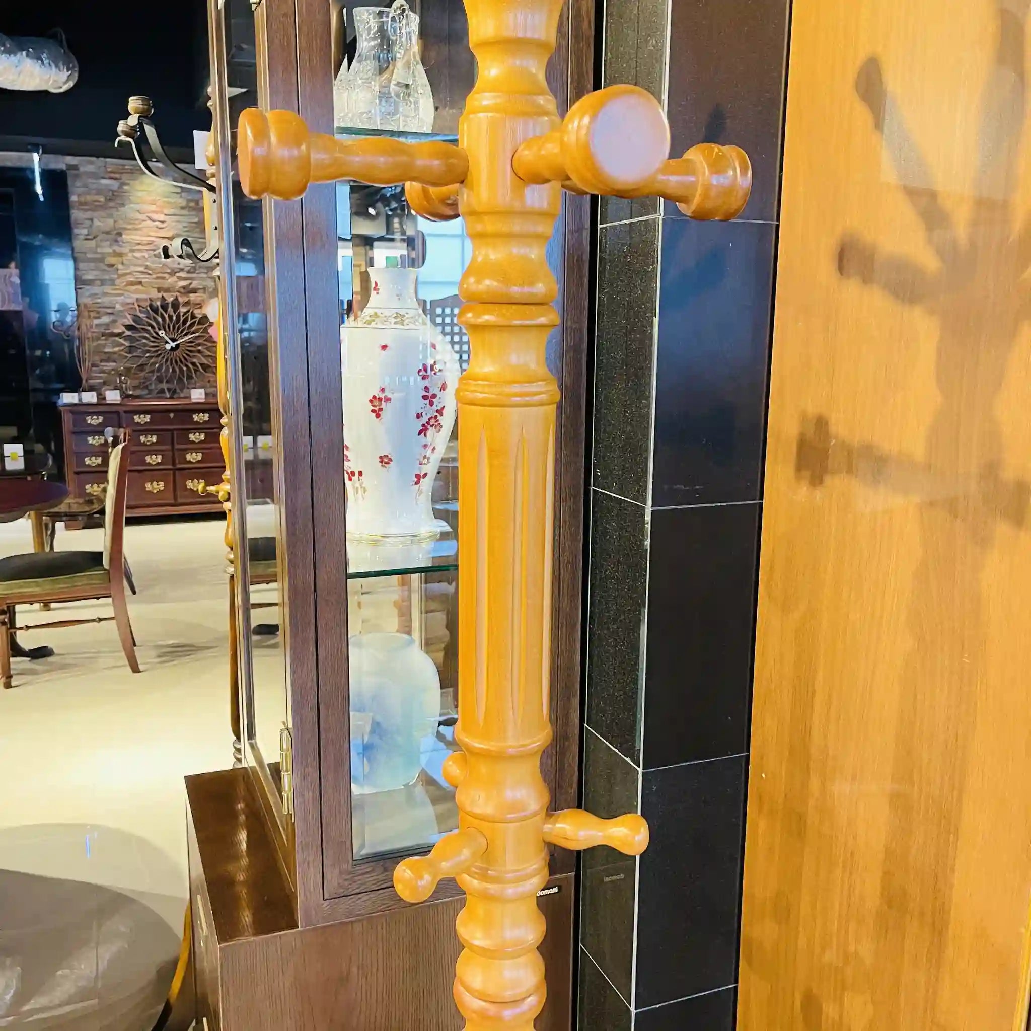 【リユース】 カントリー調ポールハンガー