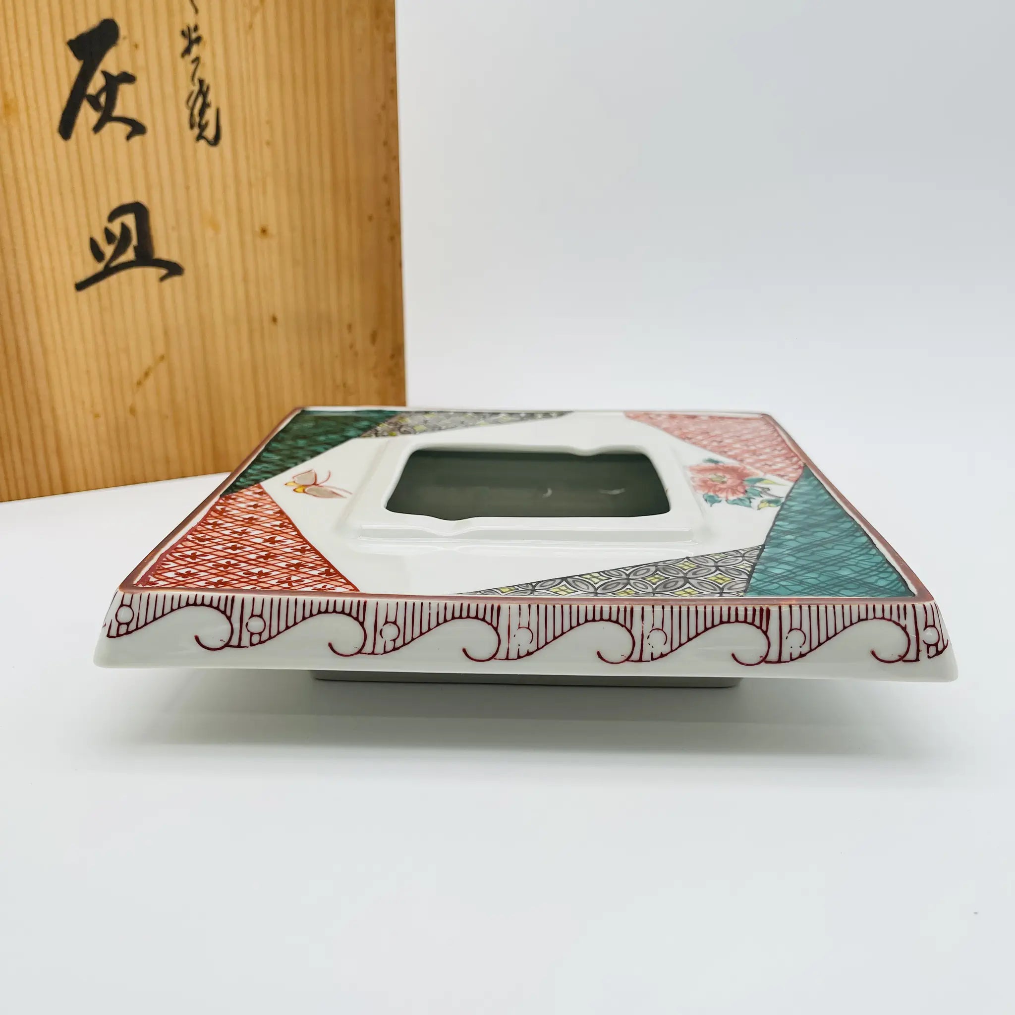 【リユース】 灰皿 / 清水作 / 九谷焼 / 陶磁器 / 日本 / 箱付き