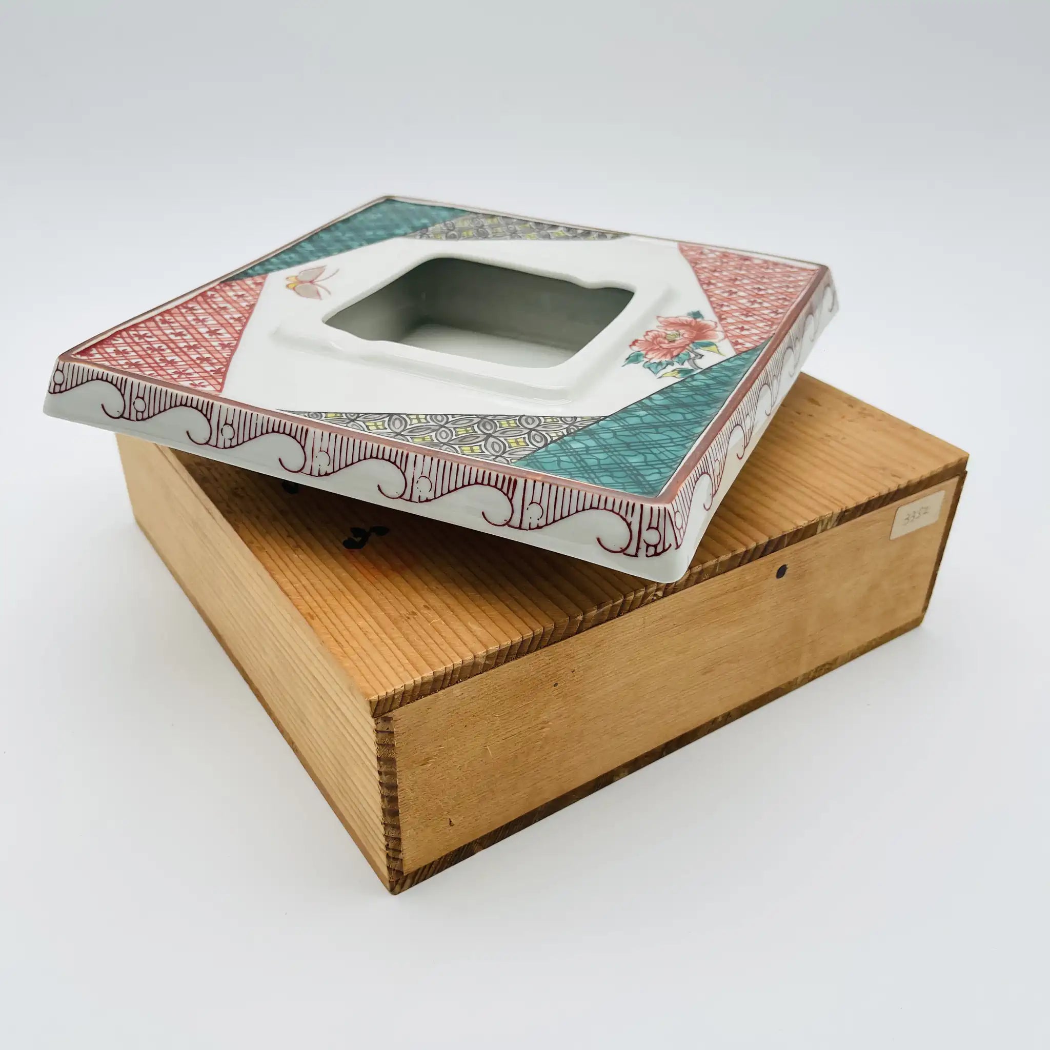 【リユース】 灰皿 / 清水作 / 九谷焼 / 陶磁器 / 日本 / 箱付き