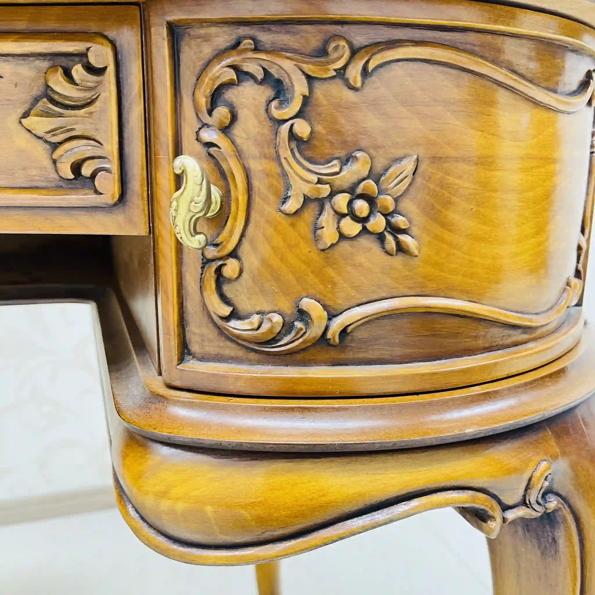 【リユース】 ドレッサー