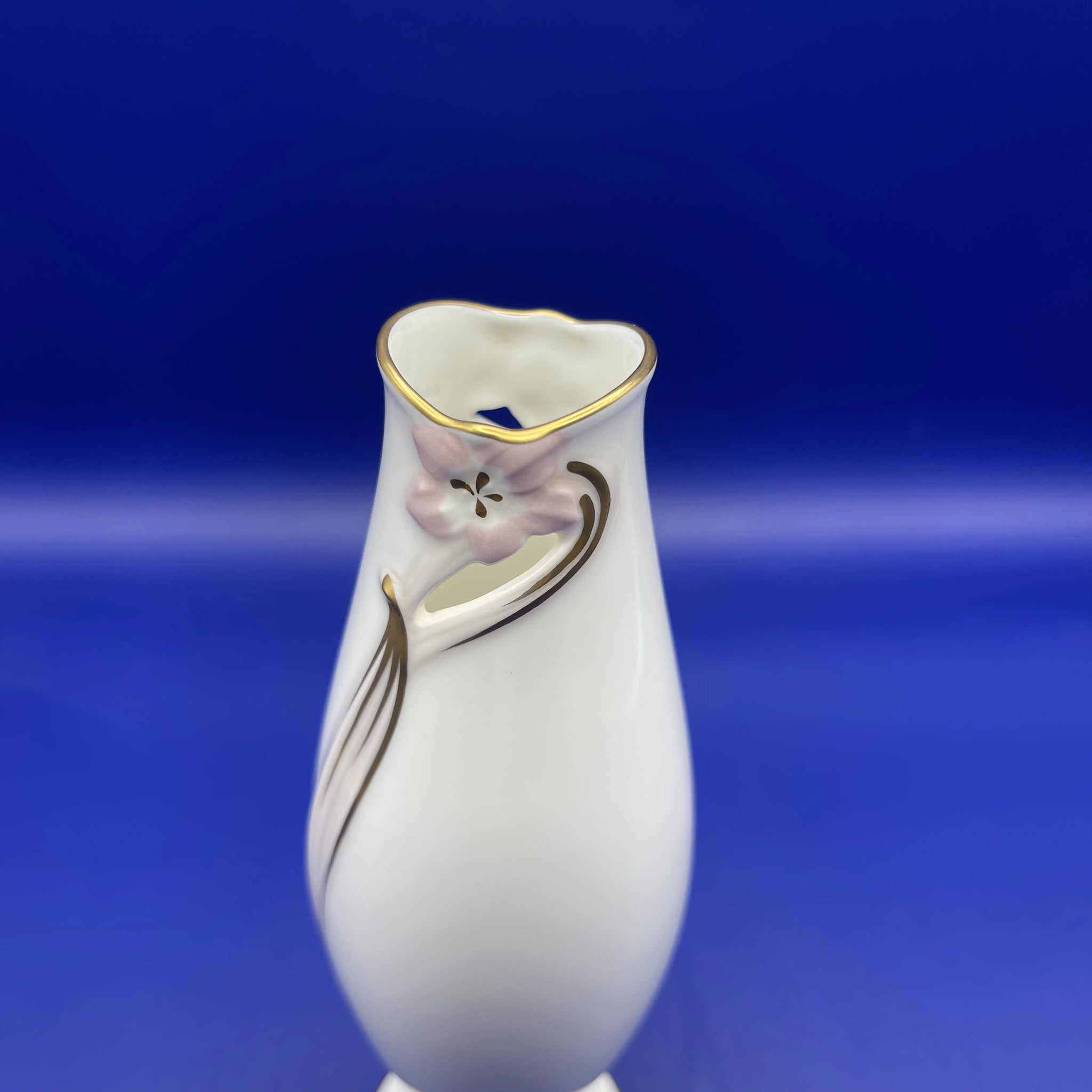 【リユース】 一輪挿し / NARUMI(ナルミ) / ギフトギャラリーシリーズ / Bone China / 日本 / 未使用 / 箱付き