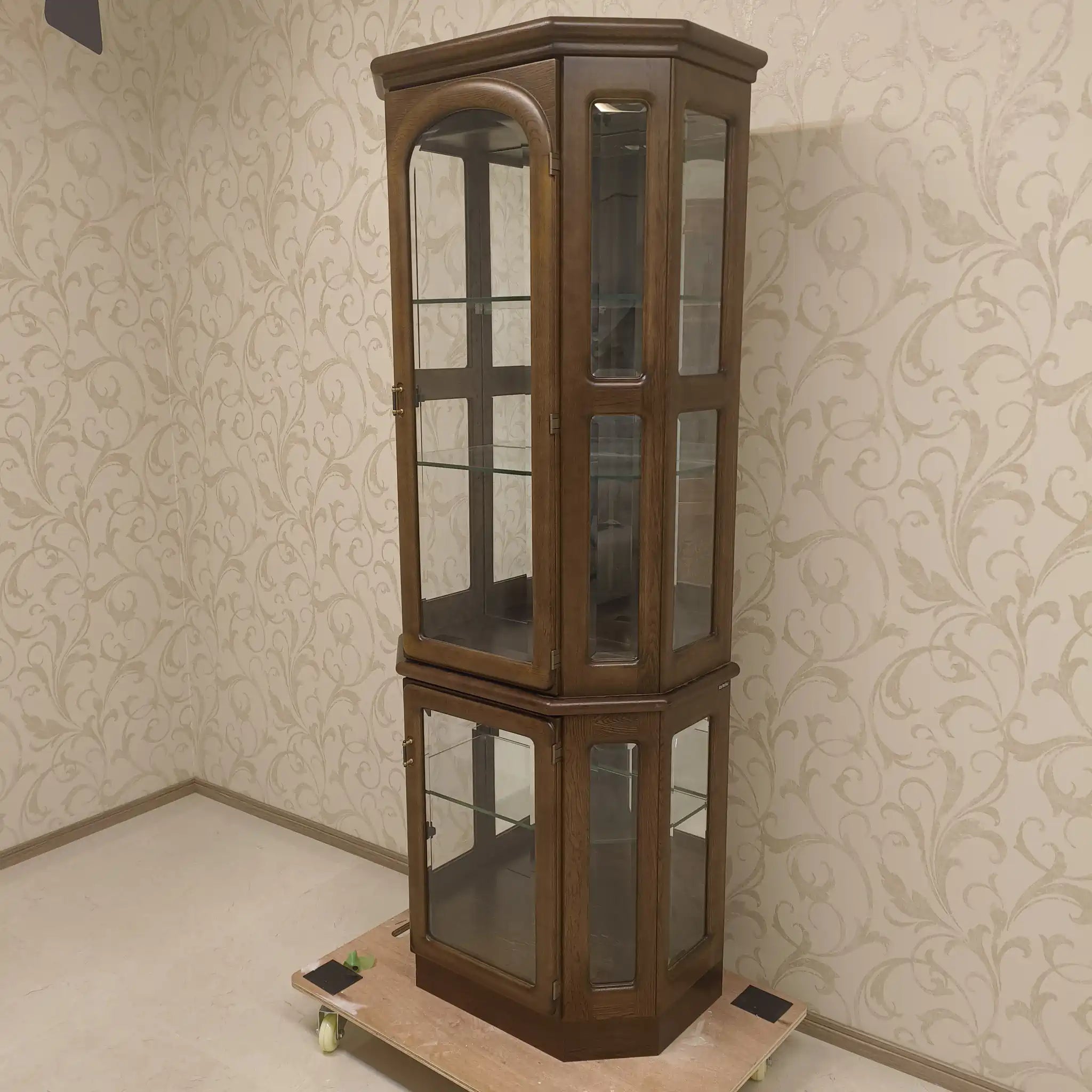 【リユース】 ガラスショーケース / カリモク / HS2330MW / 天然木 / 日本 / モールディング装飾