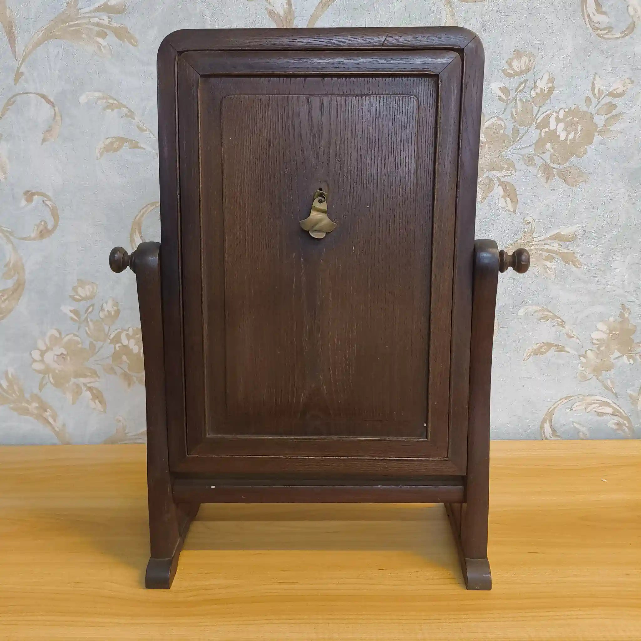 【ビンテージ】 卓上ミラー (置き鏡) / 推定20C後期 / 栗材 / 日本 / 保護用パネル付