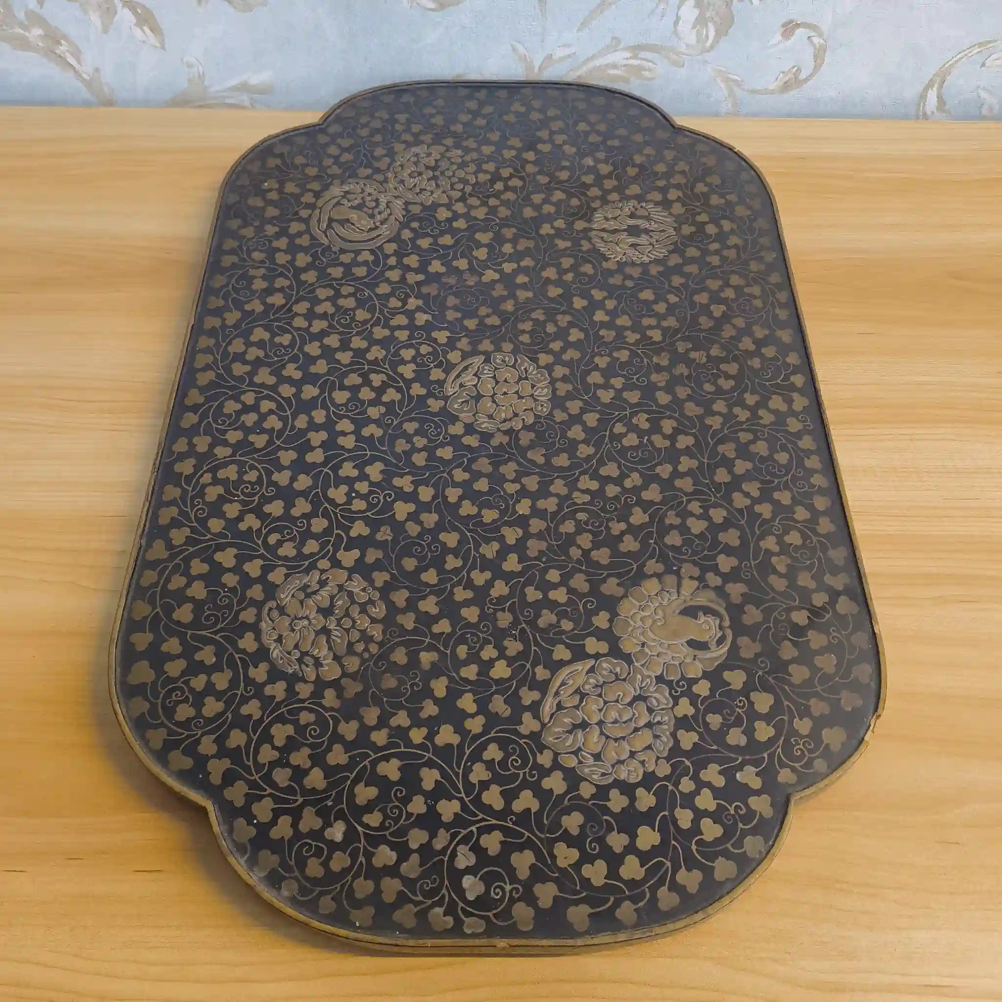 【ビンテージ】 長盆 / 推定20C後期 / 天然木 / 中国 / 鳳凰, 牡丹, 唐草