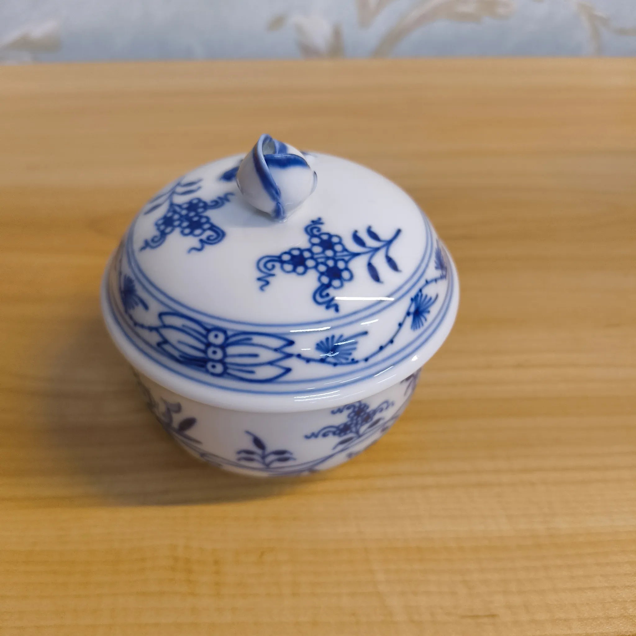 【リユース】 ティーセット (ティーポット, クリーマー, シュガーポット) / Meissen (マイセン) / Blue Onion / 推定20C後期 / 磁器 / ドイツ