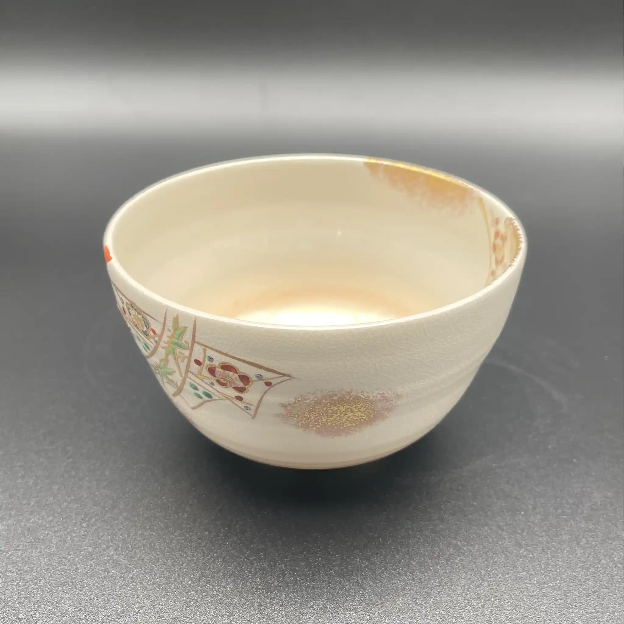 【骨董品】 茶道具一式 / 茶棚,茶碗,茶入れ,薄茶 ,茶筅,茶杓,建水,蓋置,箱,未使用