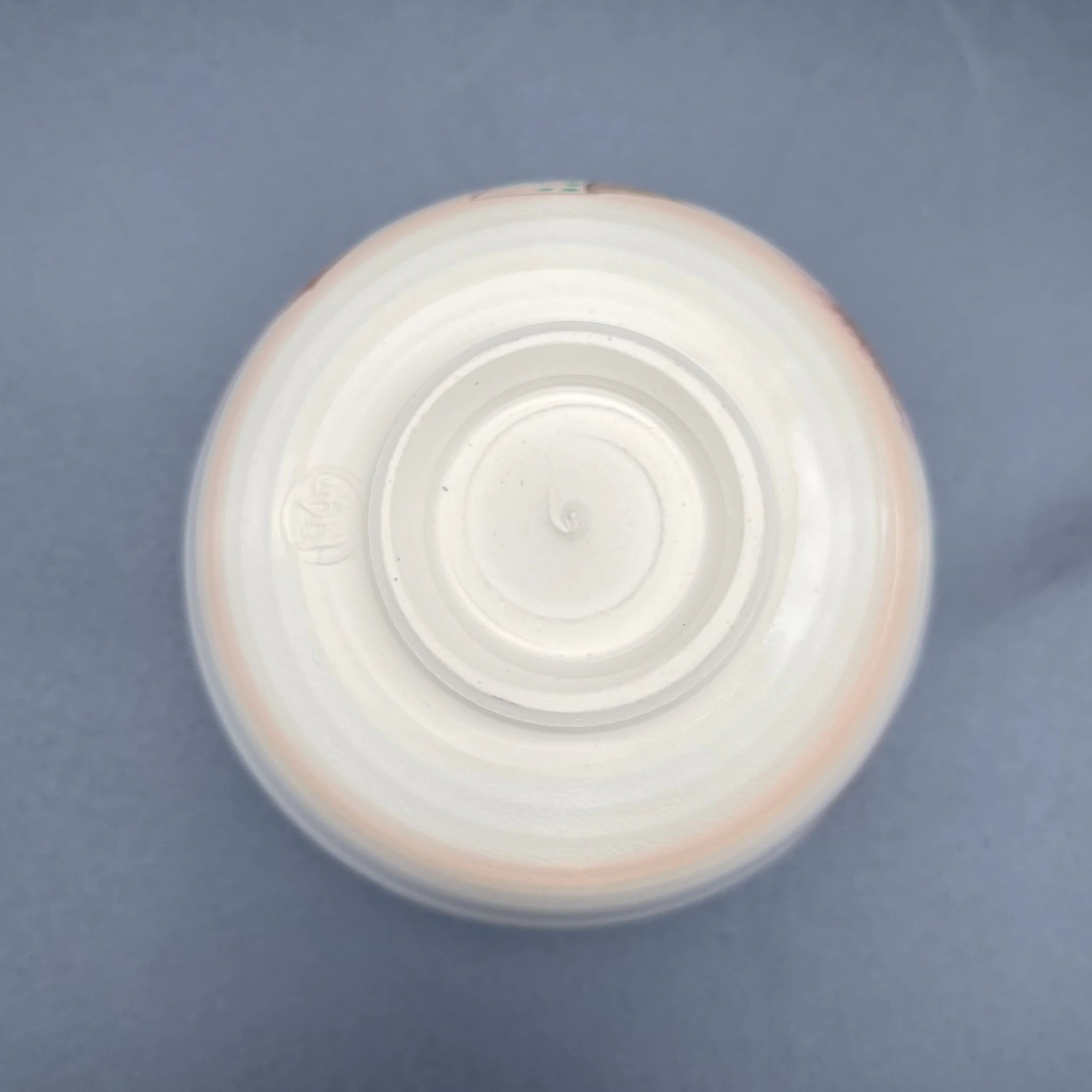 【骨董品】 茶道具一式 / 茶棚,茶碗,茶入れ,薄茶 ,茶筅,茶杓,建水,蓋置,箱,未使用