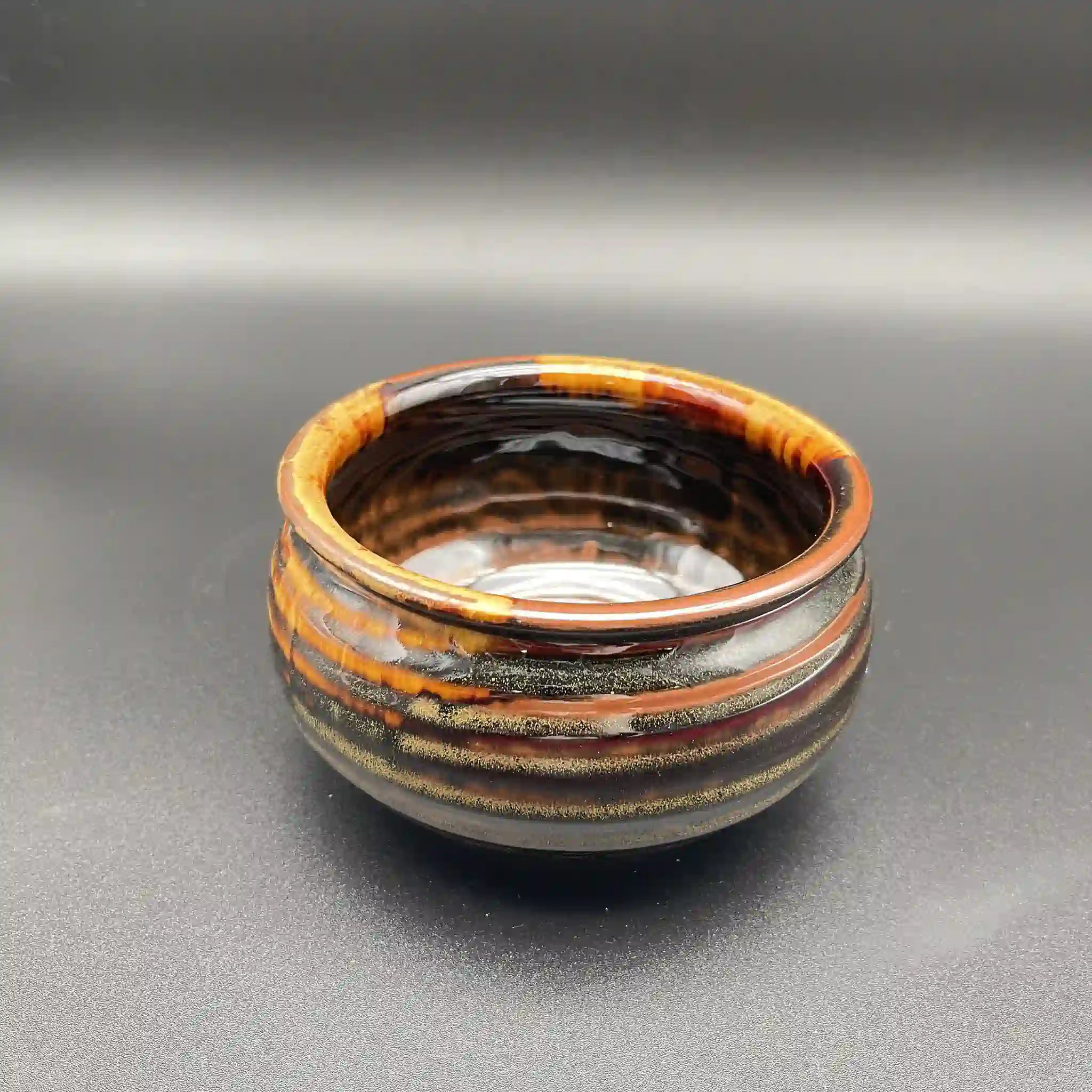 【骨董品】 茶道具一式 / 茶棚,茶碗,茶入れ,薄茶 ,茶筅,茶杓,建水,蓋置,箱,未使用