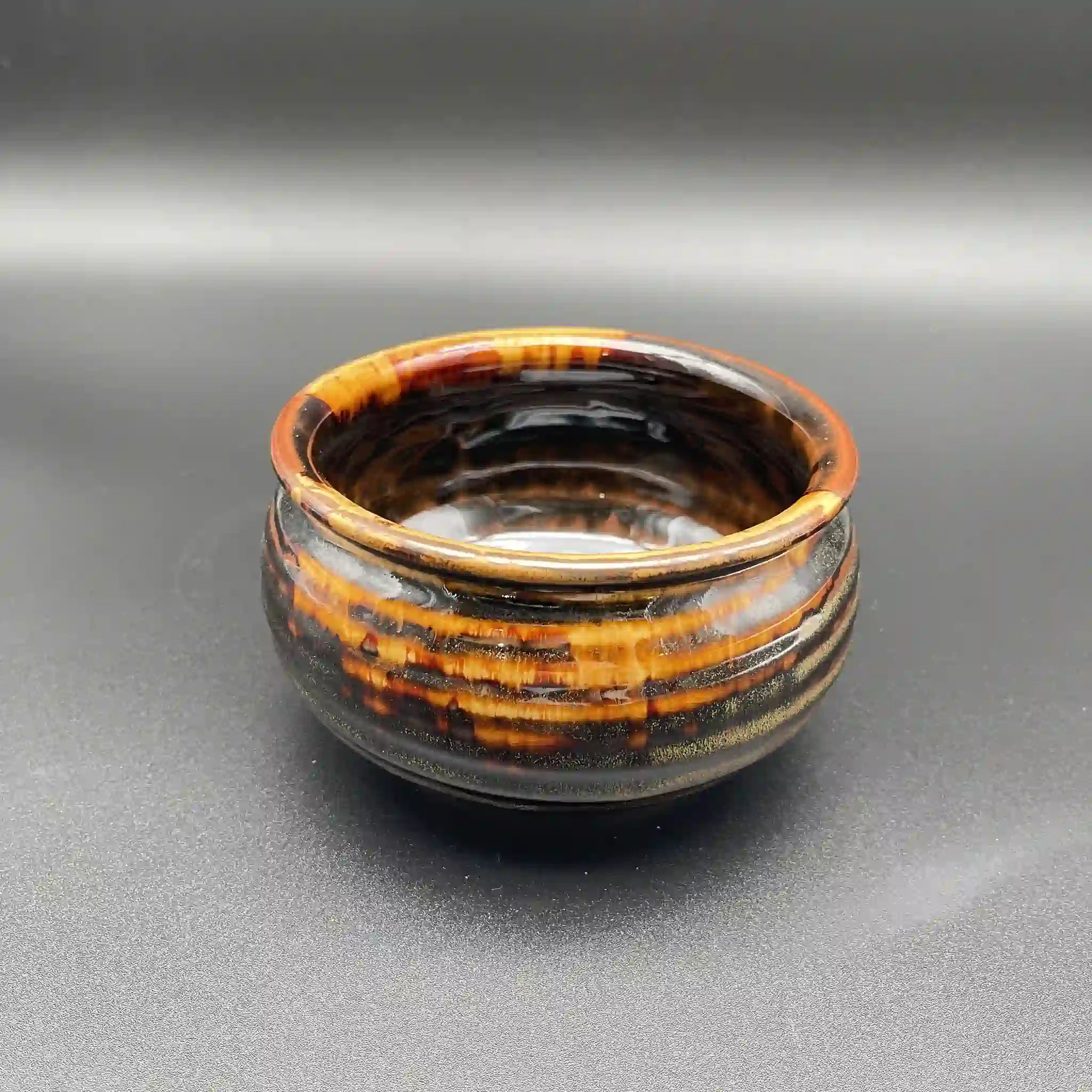 【骨董品】 茶道具一式 / 茶棚,茶碗,茶入れ,薄茶 ,茶筅,茶杓,建水,蓋置,箱,未使用