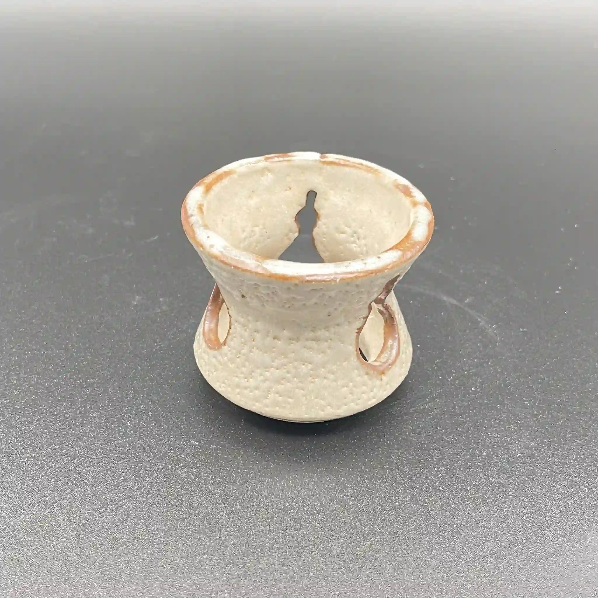 【骨董品】 茶道具一式 / 茶棚,茶碗,茶入れ,薄茶 ,茶筅,茶杓,建水,蓋置,箱,未使用