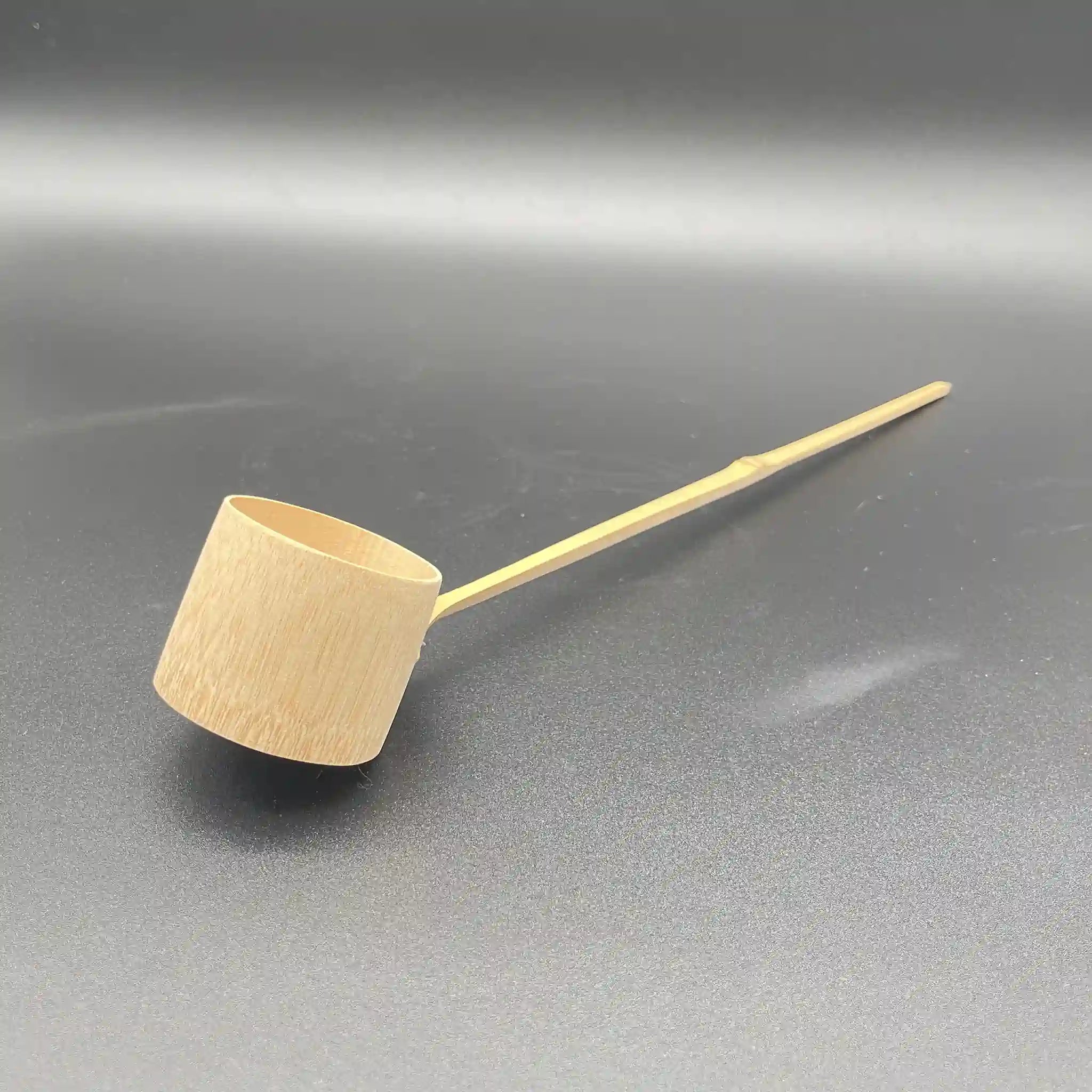 【骨董品】 茶道具一式 / 茶棚,茶碗,茶入れ,薄茶 ,茶筅,茶杓,建水,蓋置,箱,未使用