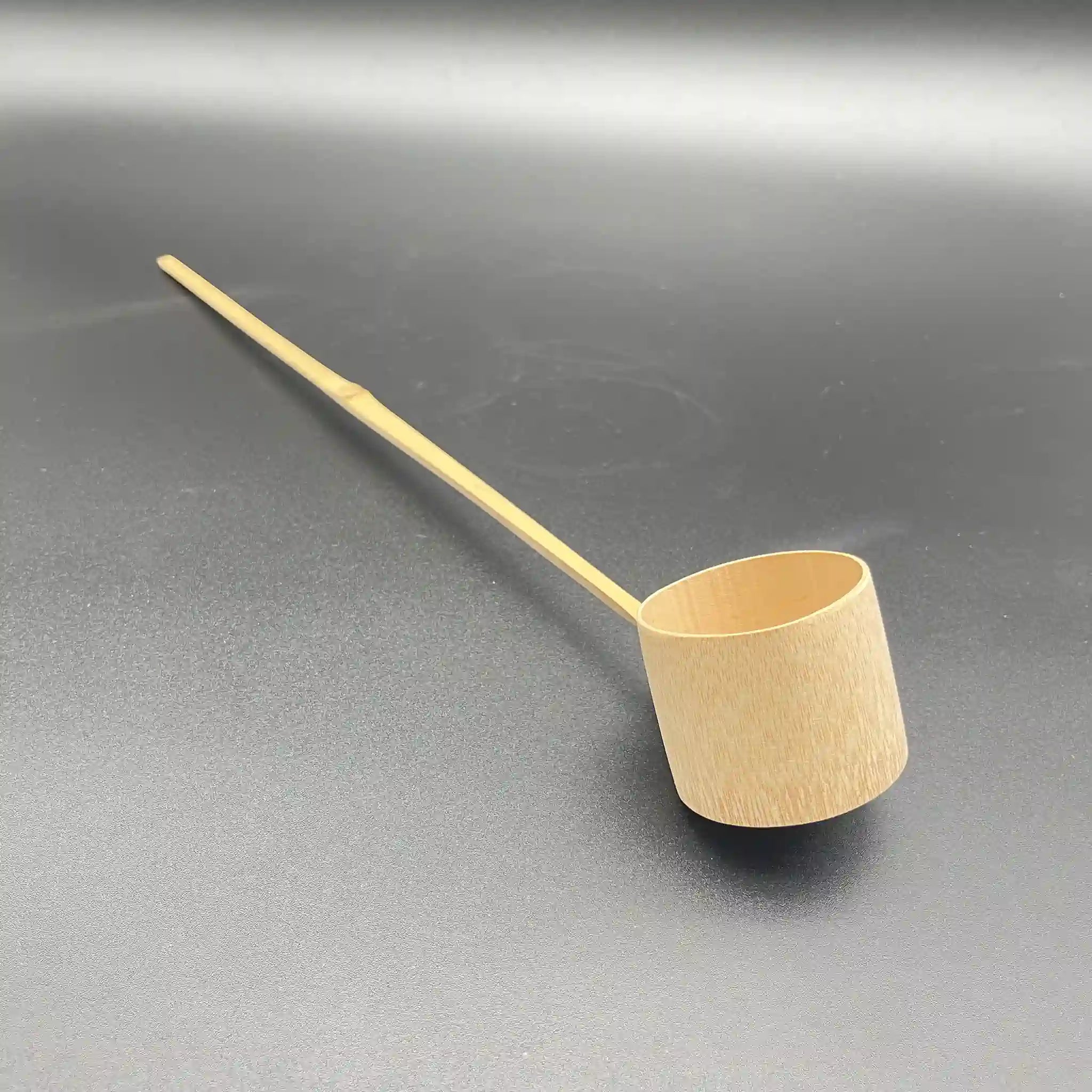 【骨董品】 茶道具一式 / 茶棚,茶碗,茶入れ,薄茶 ,茶筅,茶杓,建水,蓋置,箱,未使用