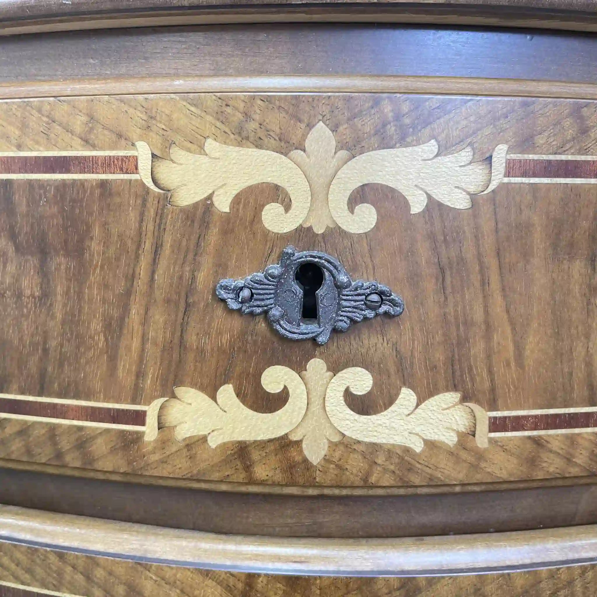 【アンティーク】 サーペンタイン型チェスト / フランス / 象嵌,猫脚