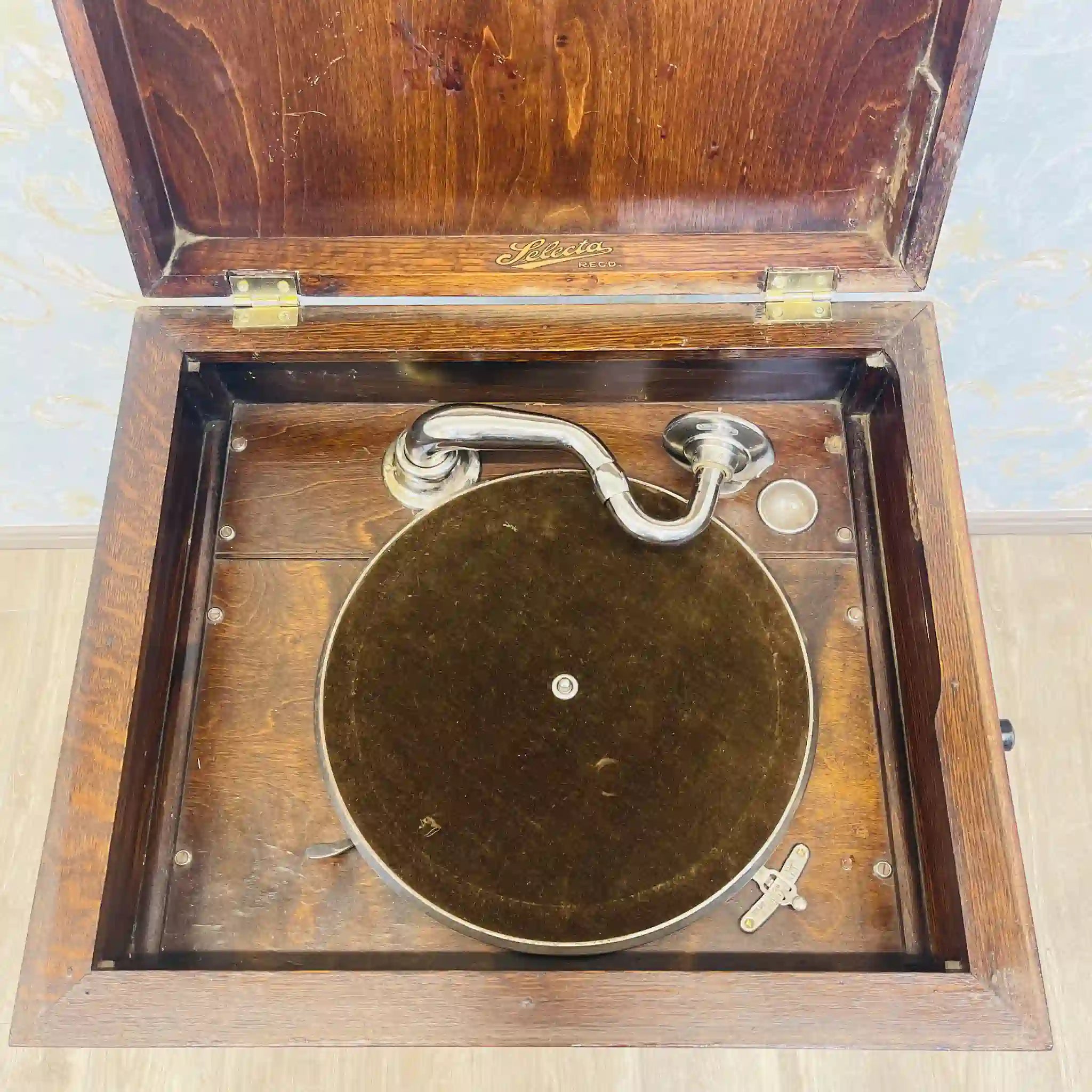 Antique Gramophone / Art Deco / 1910-1930s / Oak / British