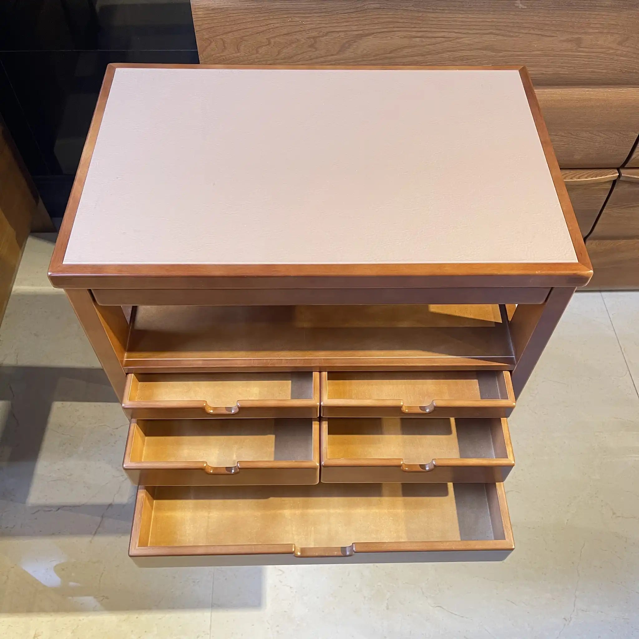 【リユース】 多段チェスト