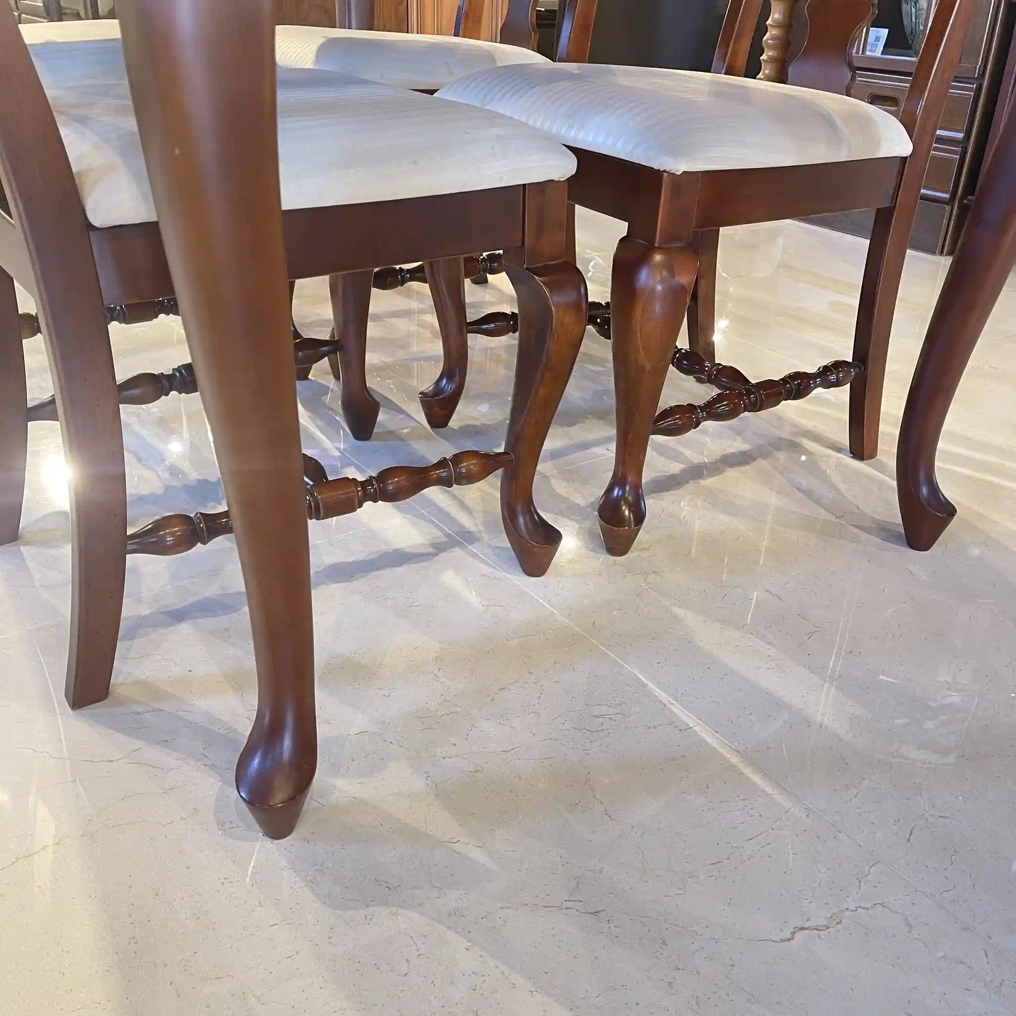 アンティーク調ダイニングセット