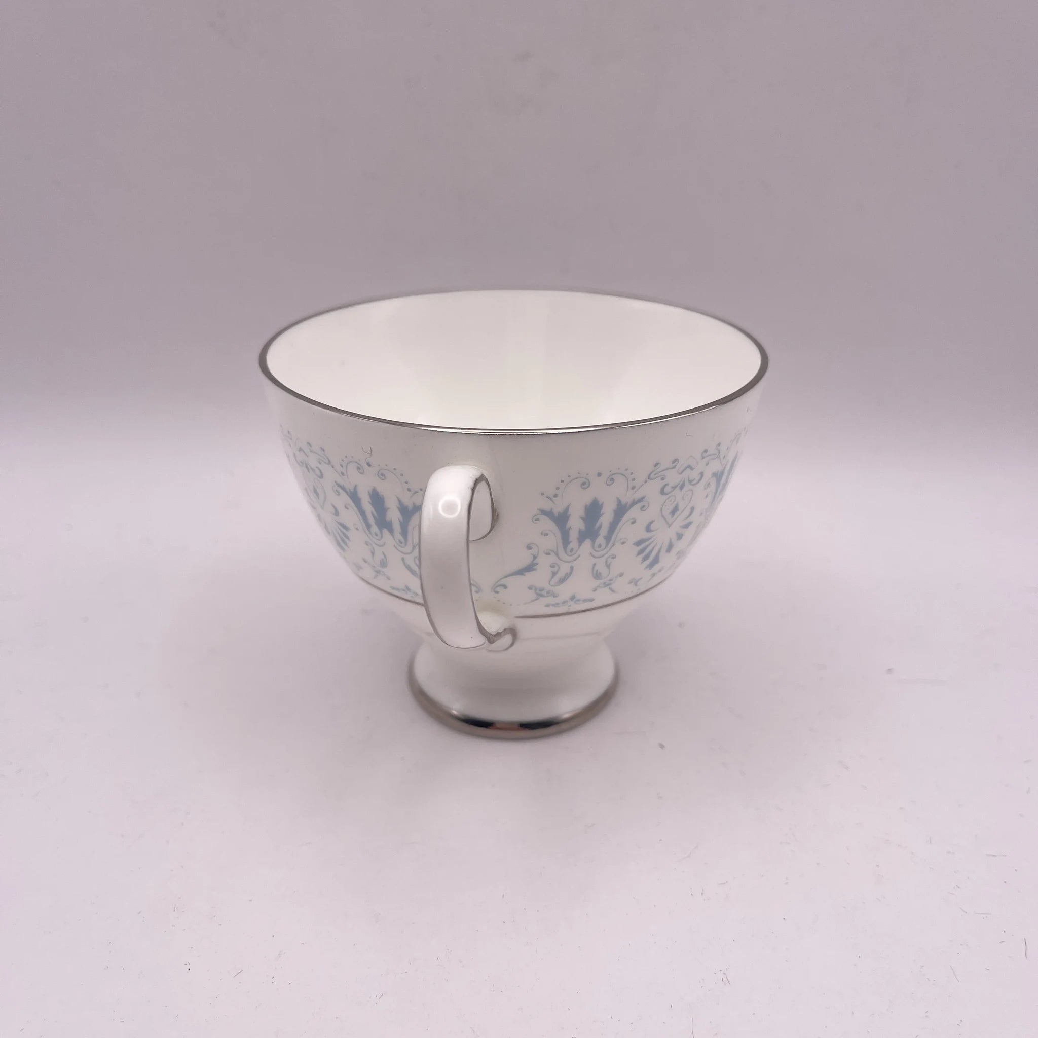 【アンティーク】 ティーカップ / Royal Chelsea(ロイヤル チェルシー) / Diadem / 1943年~1961年 / Bone China / イギリス