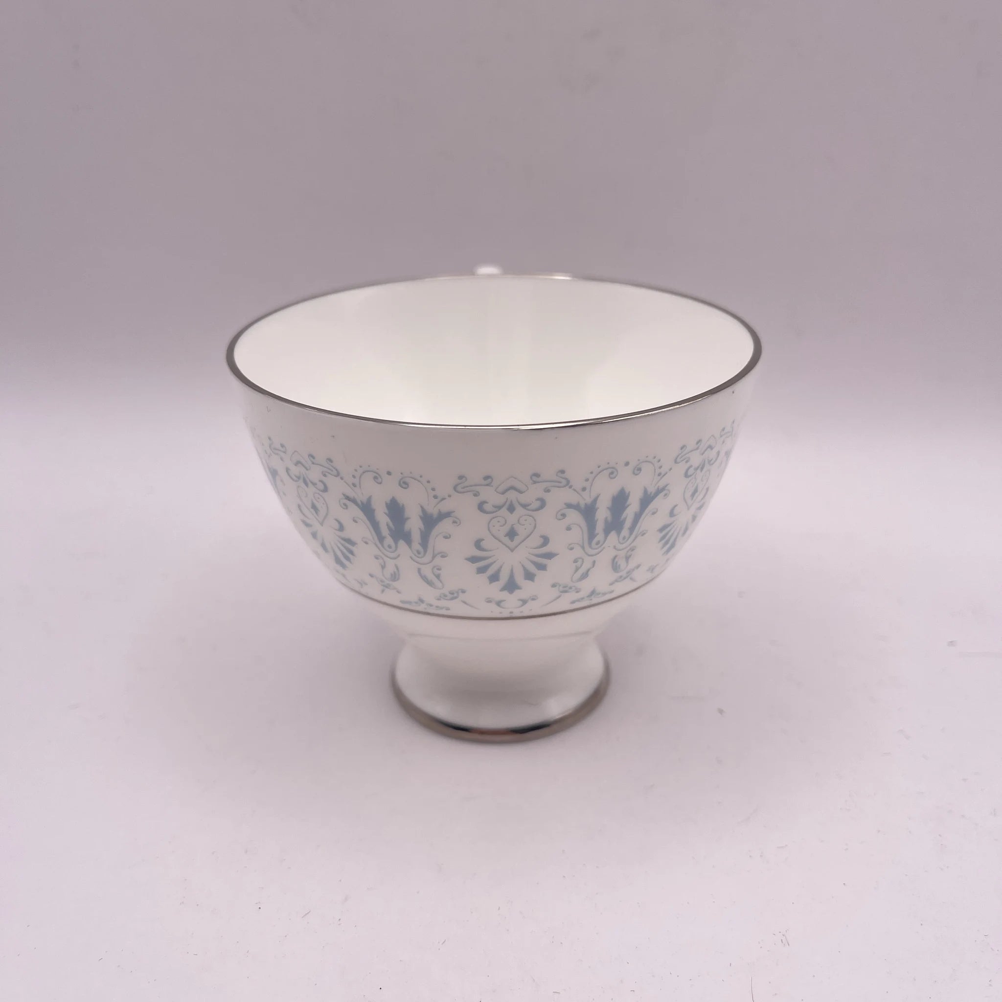 【アンティーク】 ティーカップ / Royal Chelsea(ロイヤル チェルシー) / Diadem / 1943年~1961年 / Bone China / イギリス