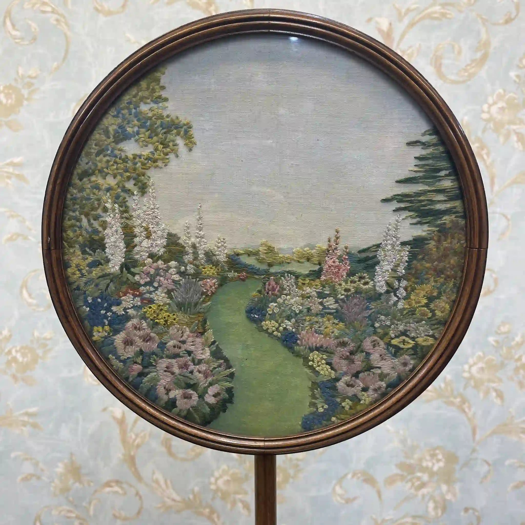 【アンティーク】 ポールスクリーン / 20世紀前後 / イギリス / トライポッド,ニードルポイント,旋盤細工