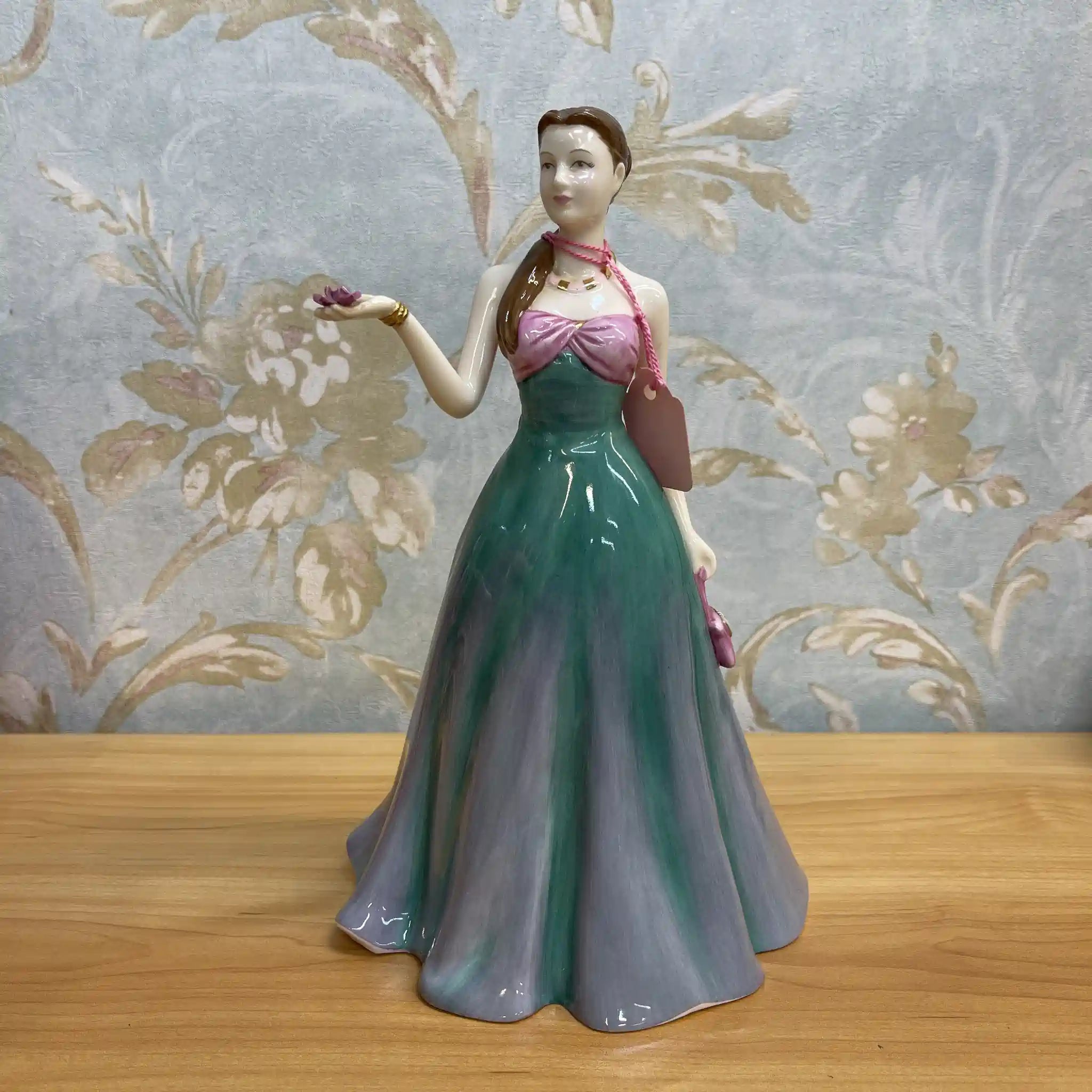 【リユース】 フィギュリン (陶磁器人形) / Royal Doulton / Jessica / 2000s / Bone China / イギリス / Tim Mason, ハンドペイント