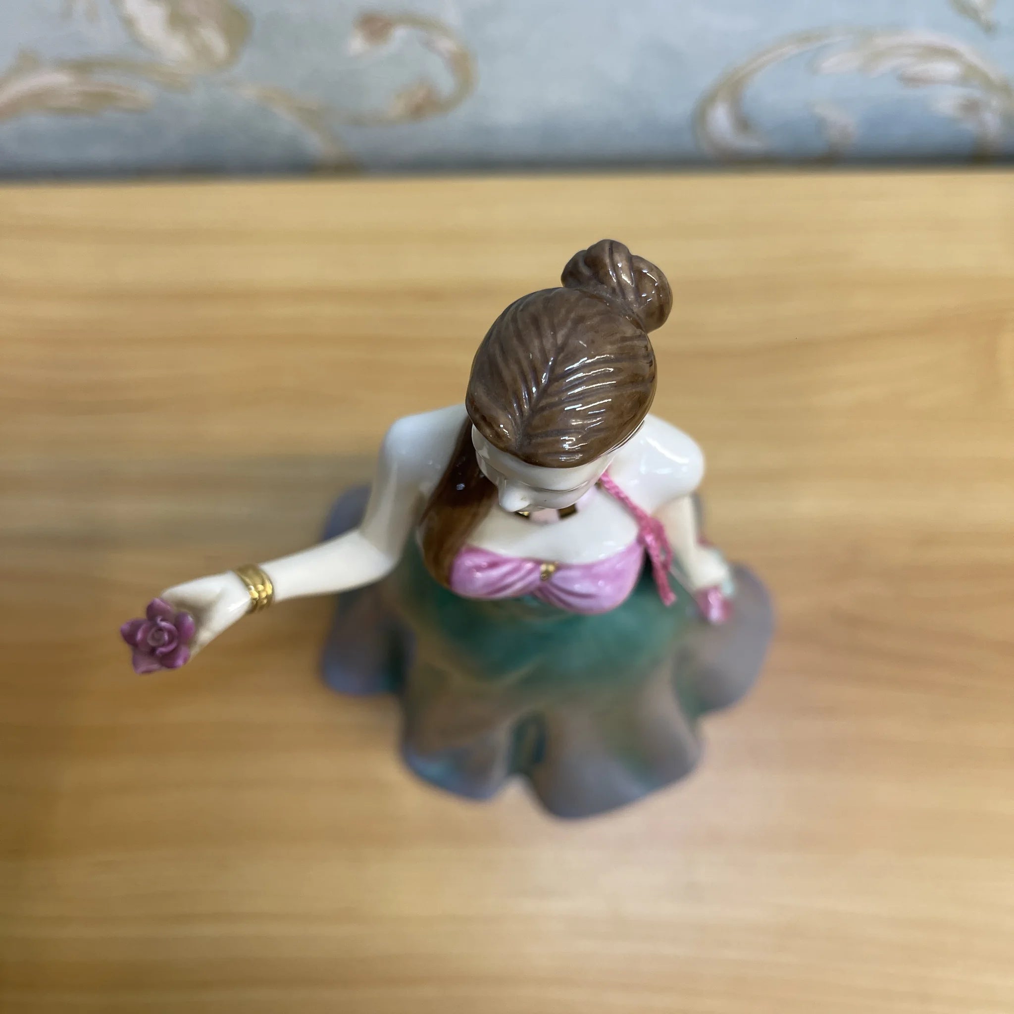 【リユース】 フィギュリン (陶磁器人形) / Royal Doulton / Jessica / 2000s / Bone China / イギリス / Tim Mason, ハンドペイント