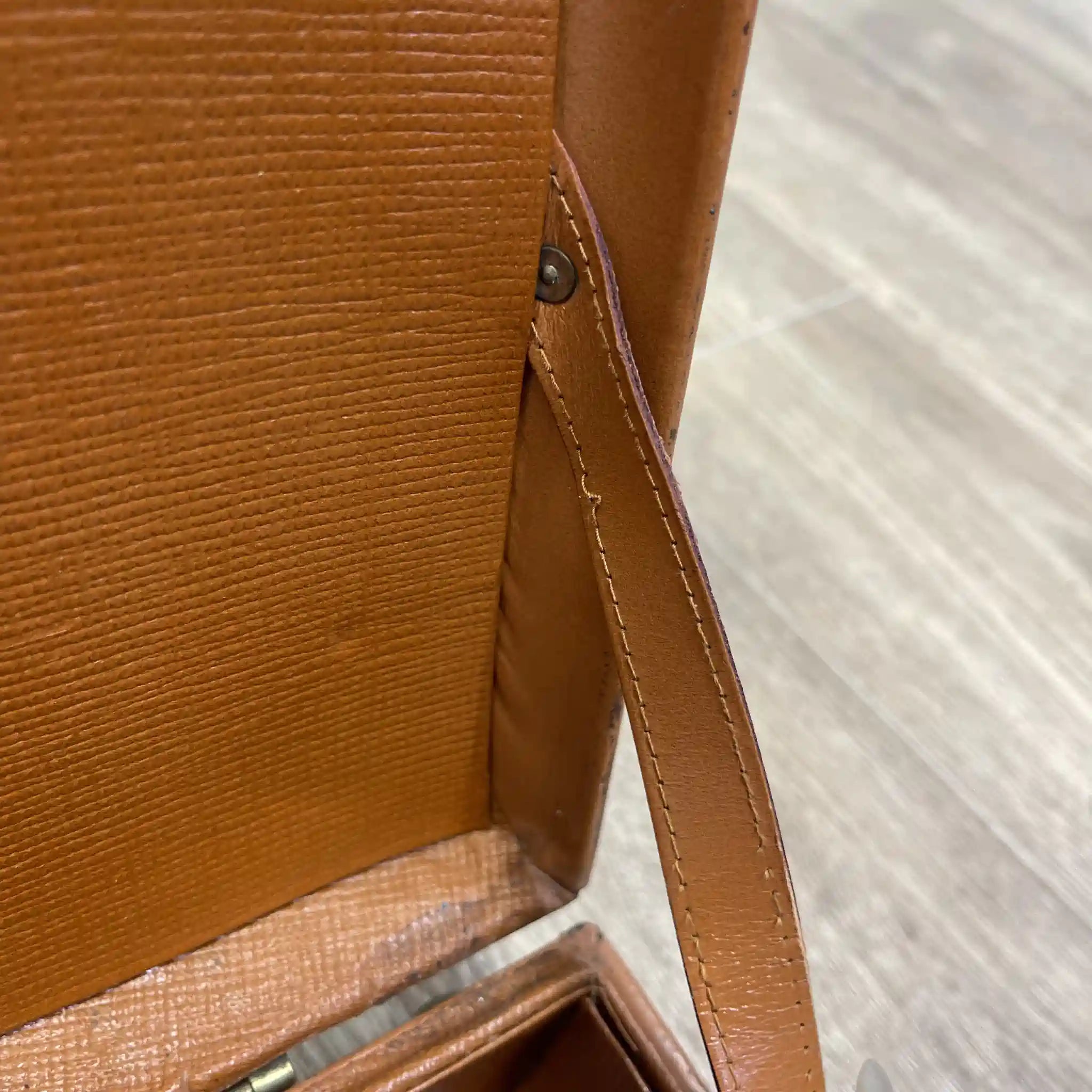 【アンティーク】 トランク(スーツケース) / 本革 / イギリス