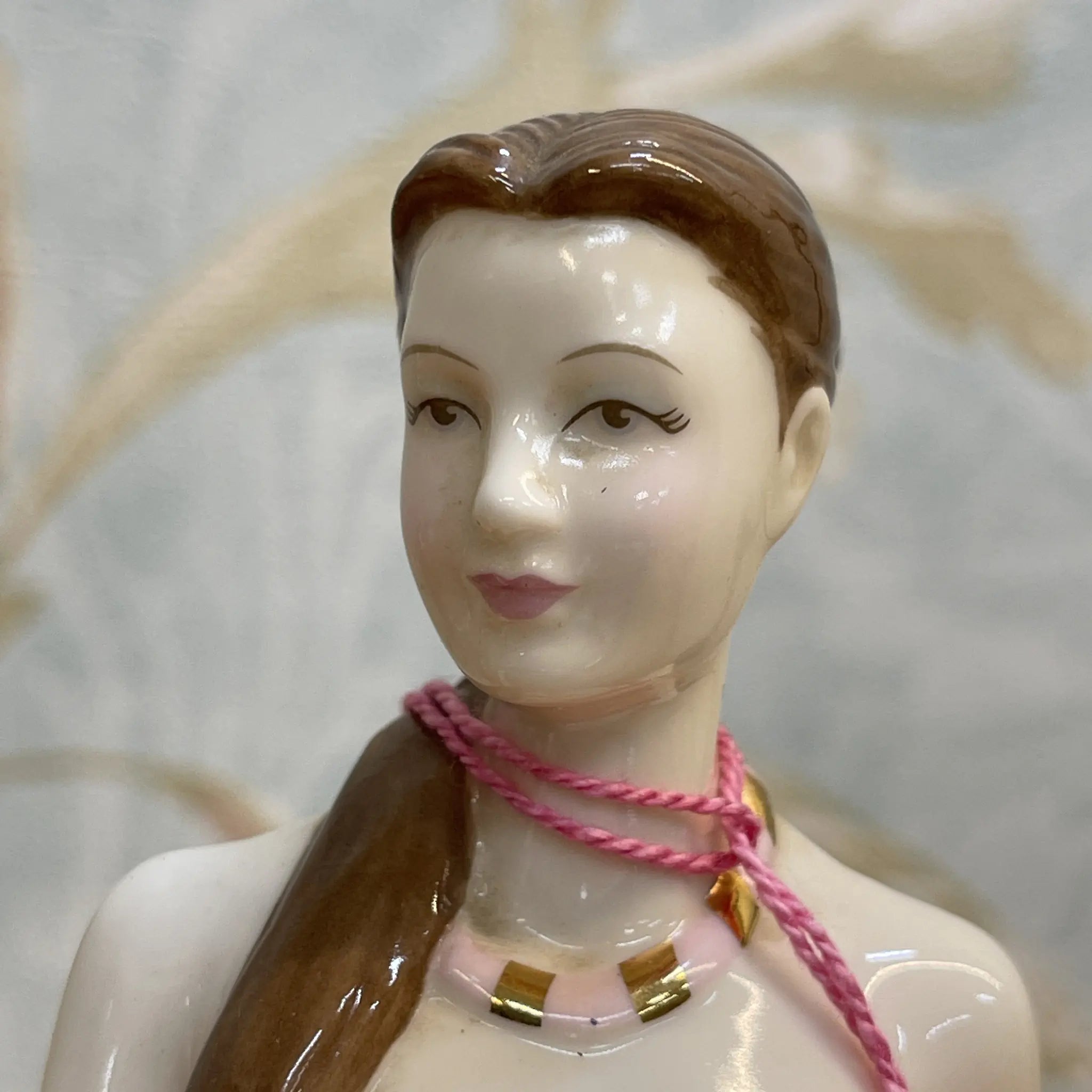【リユース】 フィギュリン (陶磁器人形) / Royal Doulton / Jessica / 2000s / Bone China / イギリス / Tim Mason, ハンドペイント