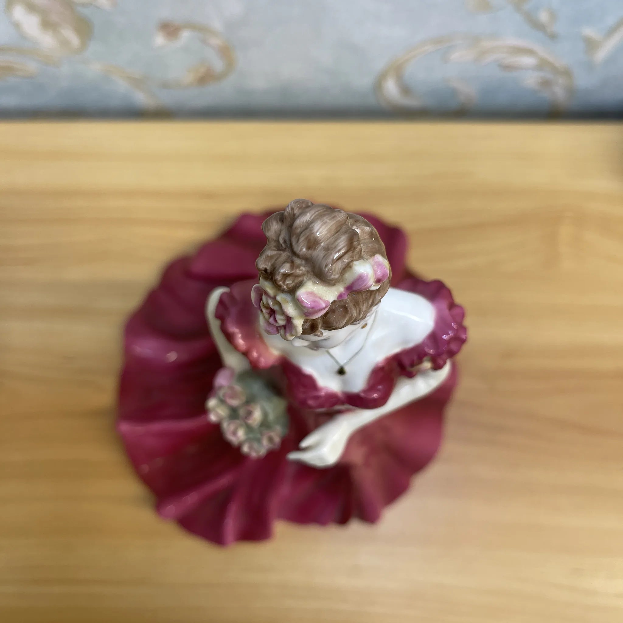 【リユース】 フィギュリン (陶磁器人形) / Coalport / Ladies of Fashion / Jenny / 推定2000前後 / Bone China / イギリス / Jack Glynn, ハンドペイント