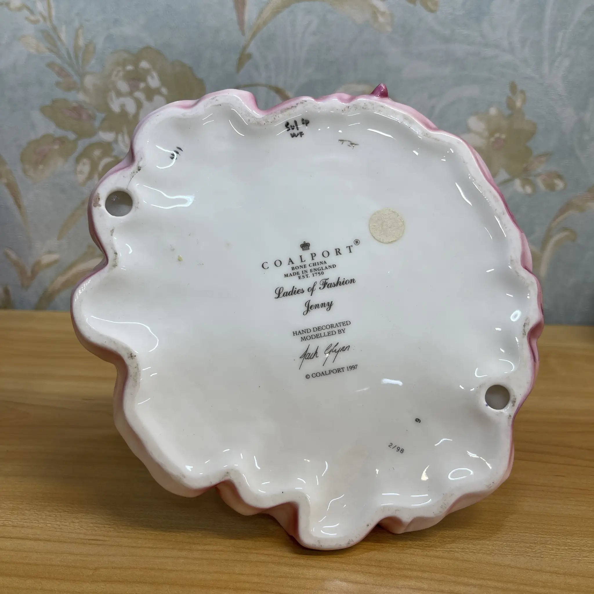 【リユース】 フィギュリン (陶磁器人形) / Coalport / Ladies of Fashion / Jenny / 推定2000前後 / Bone China / イギリス / Jack Glynn, ハンドペイント