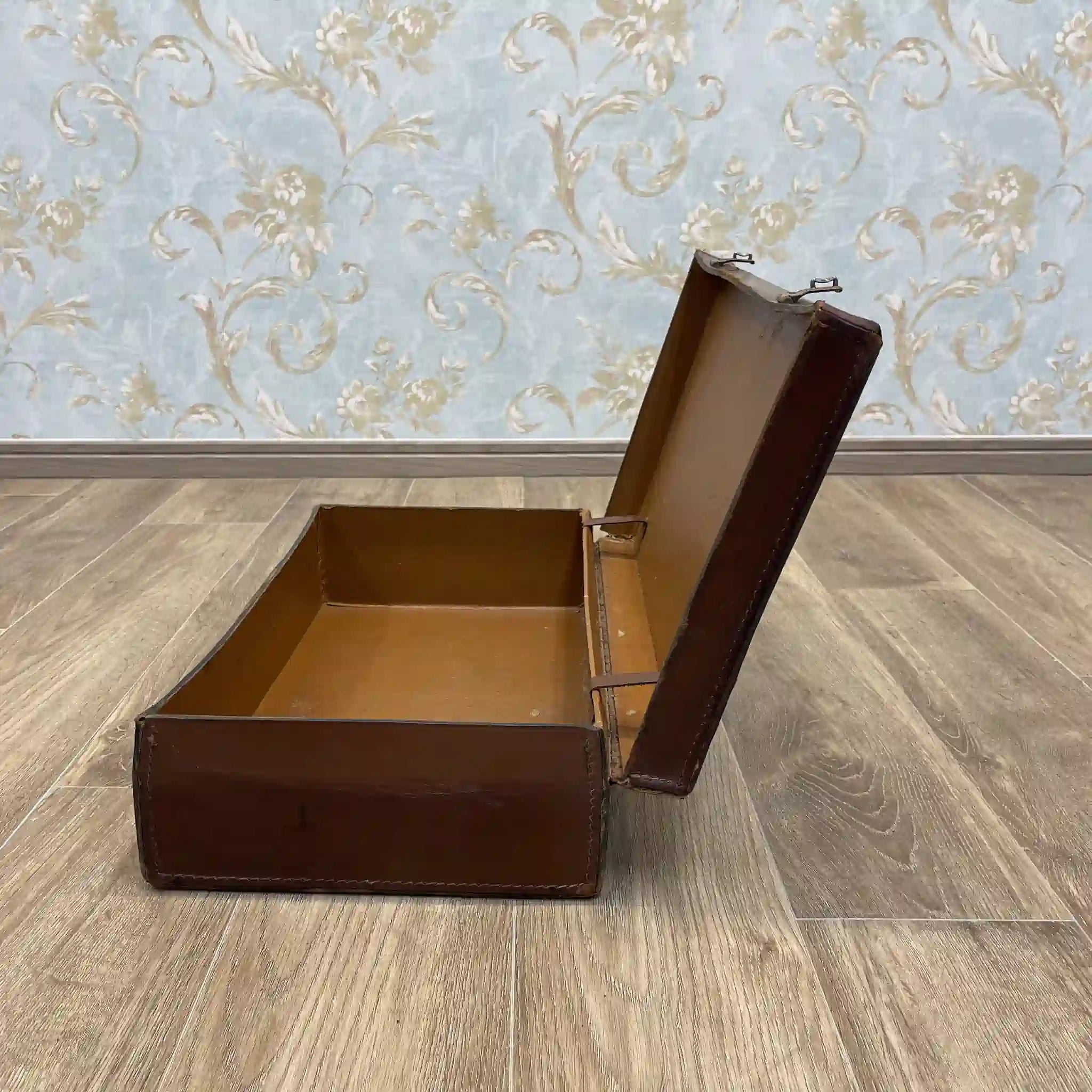 【アンティーク】 トランク(スーツケース) / 本革 / イギリス