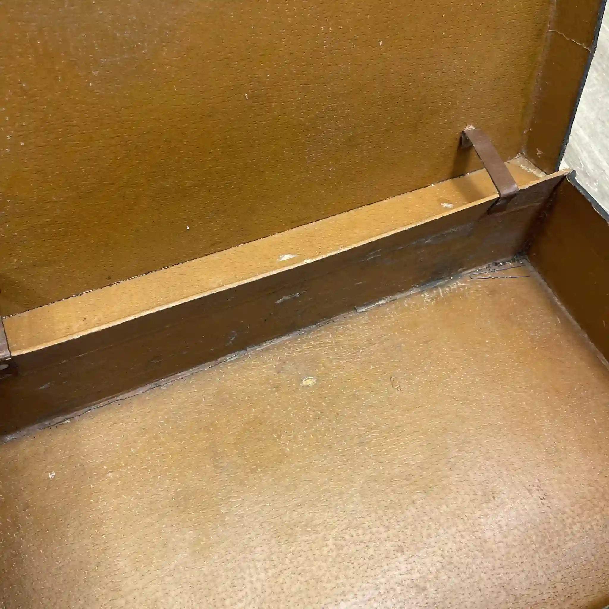 【アンティーク】 トランク(スーツケース) / 本革 / イギリス