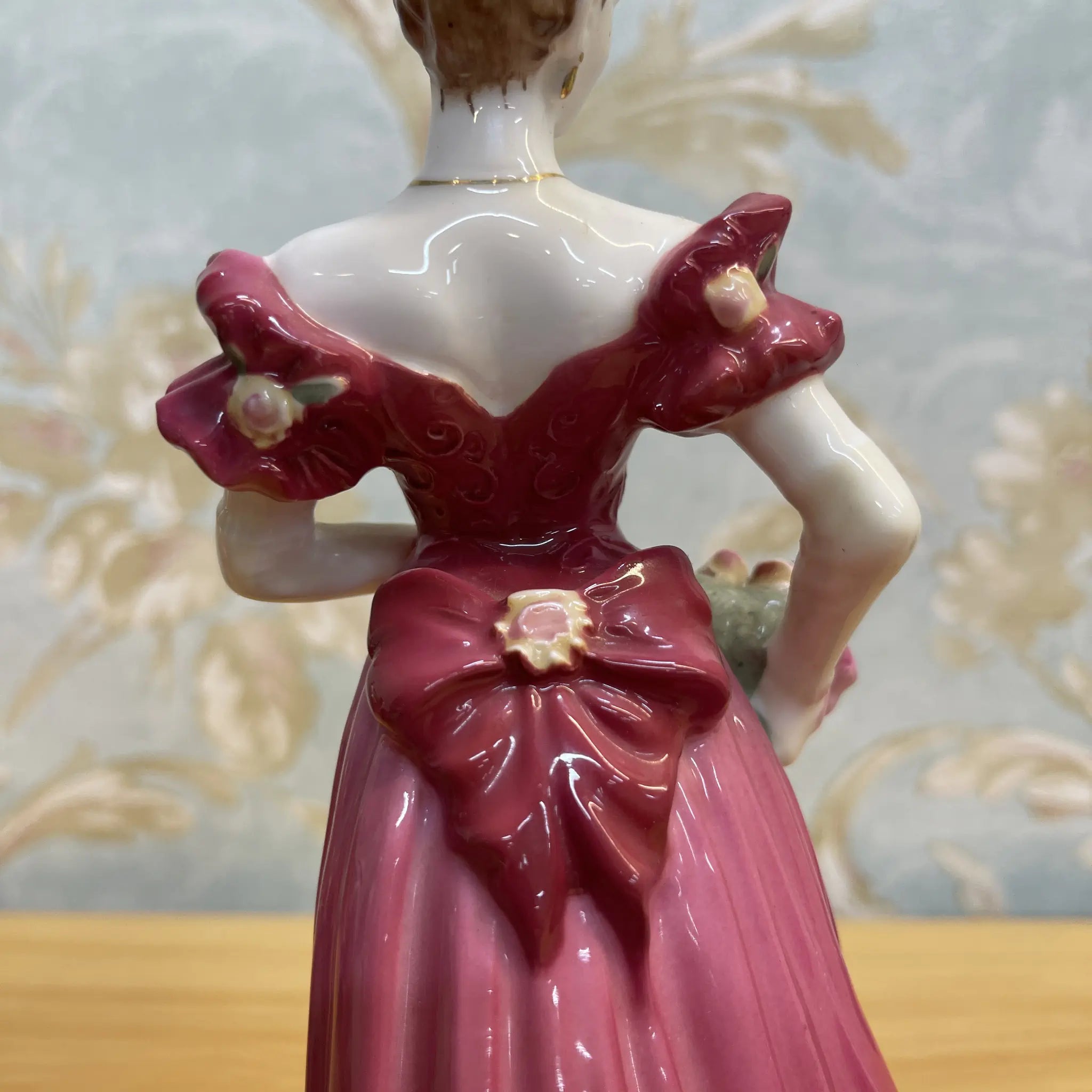 【リユース】 フィギュリン (陶磁器人形) / Coalport / Ladies of Fashion / Jenny / 推定2000前後 / Bone China / イギリス / Jack Glynn, ハンドペイント