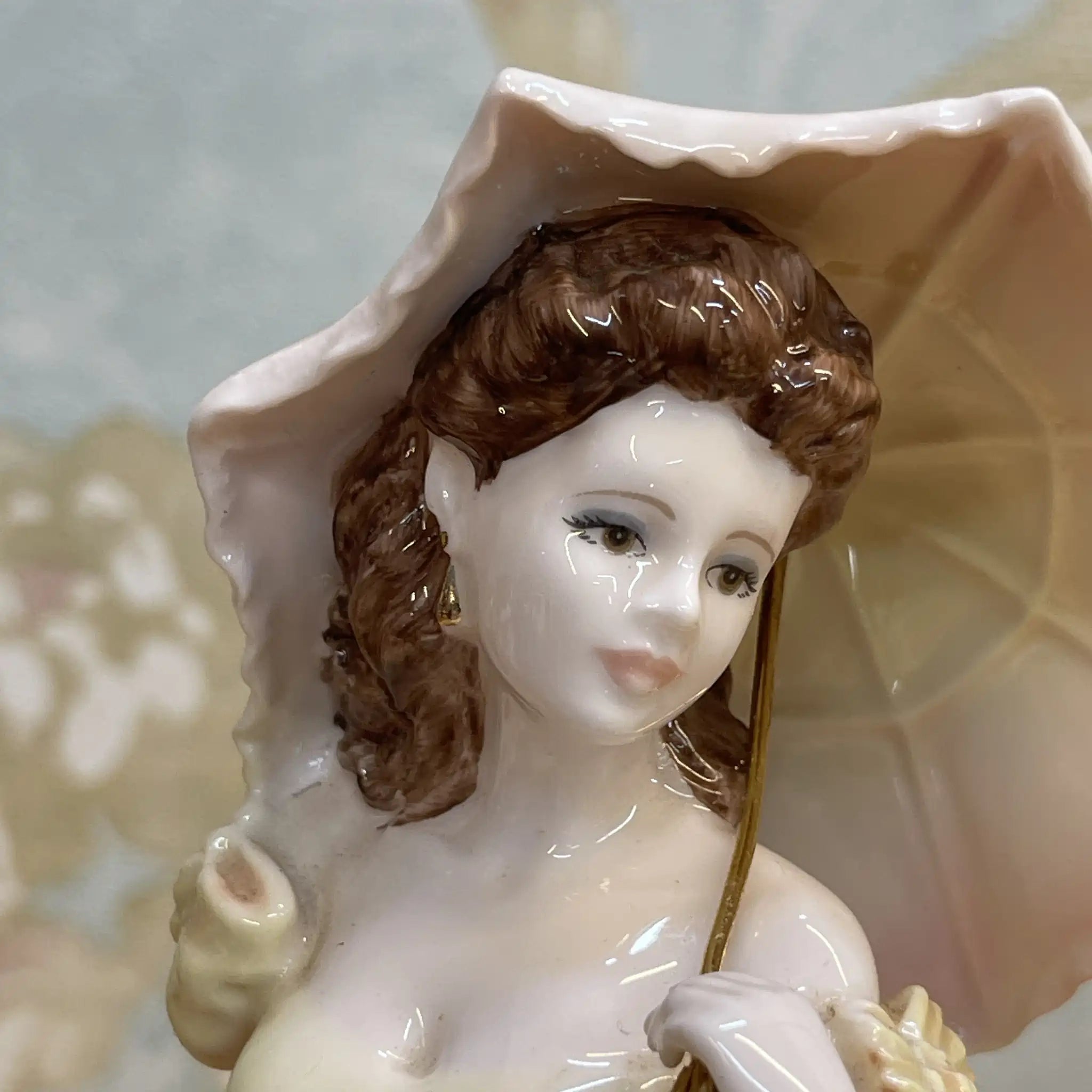 【リユース】 フィギュリン (陶磁器人形) / Coalport / Ladies of Fashion / Vicky / 推定2000前後 / Bone China / イギリス / Jack Glynn, ハンドペイント