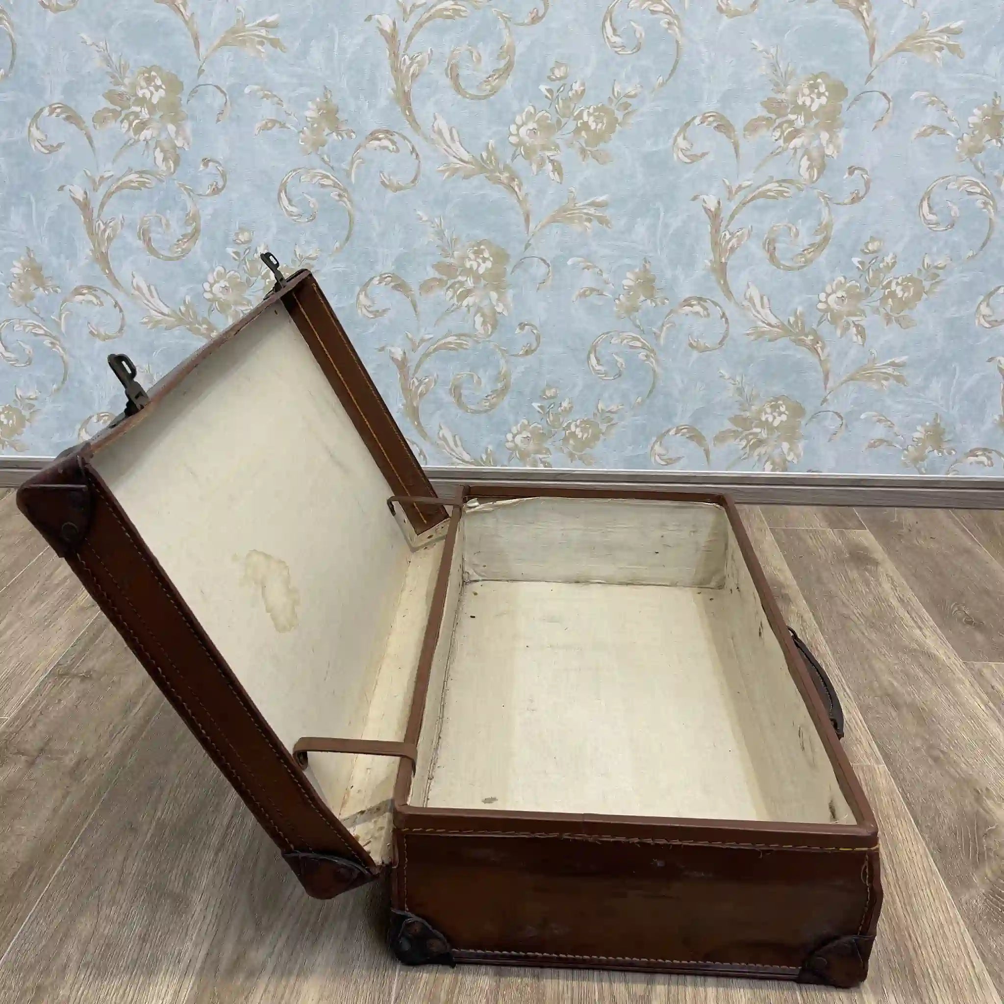 【アンティーク】 トランク(スーツケース) / 本革 / イギリス