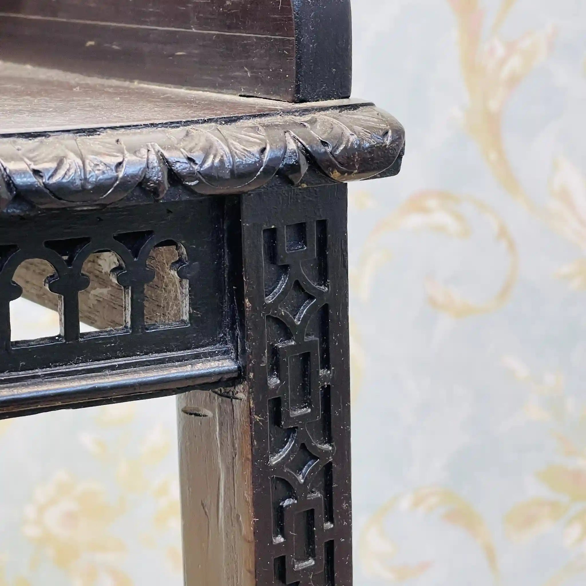 【リユース】 コーナーラック / チッペンデール様式