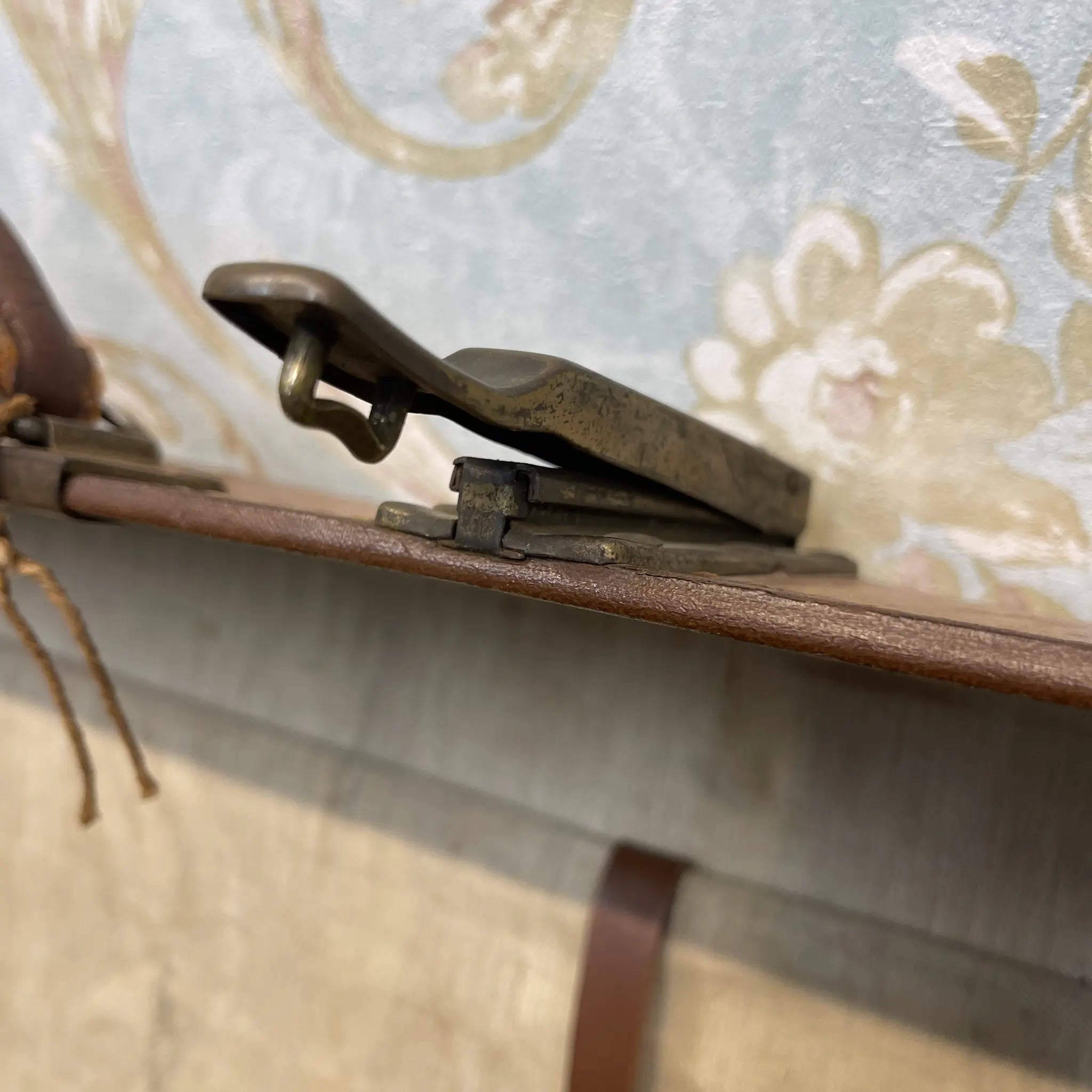 【アンティーク】 トランク(スーツケース) / 本革 / イギリス