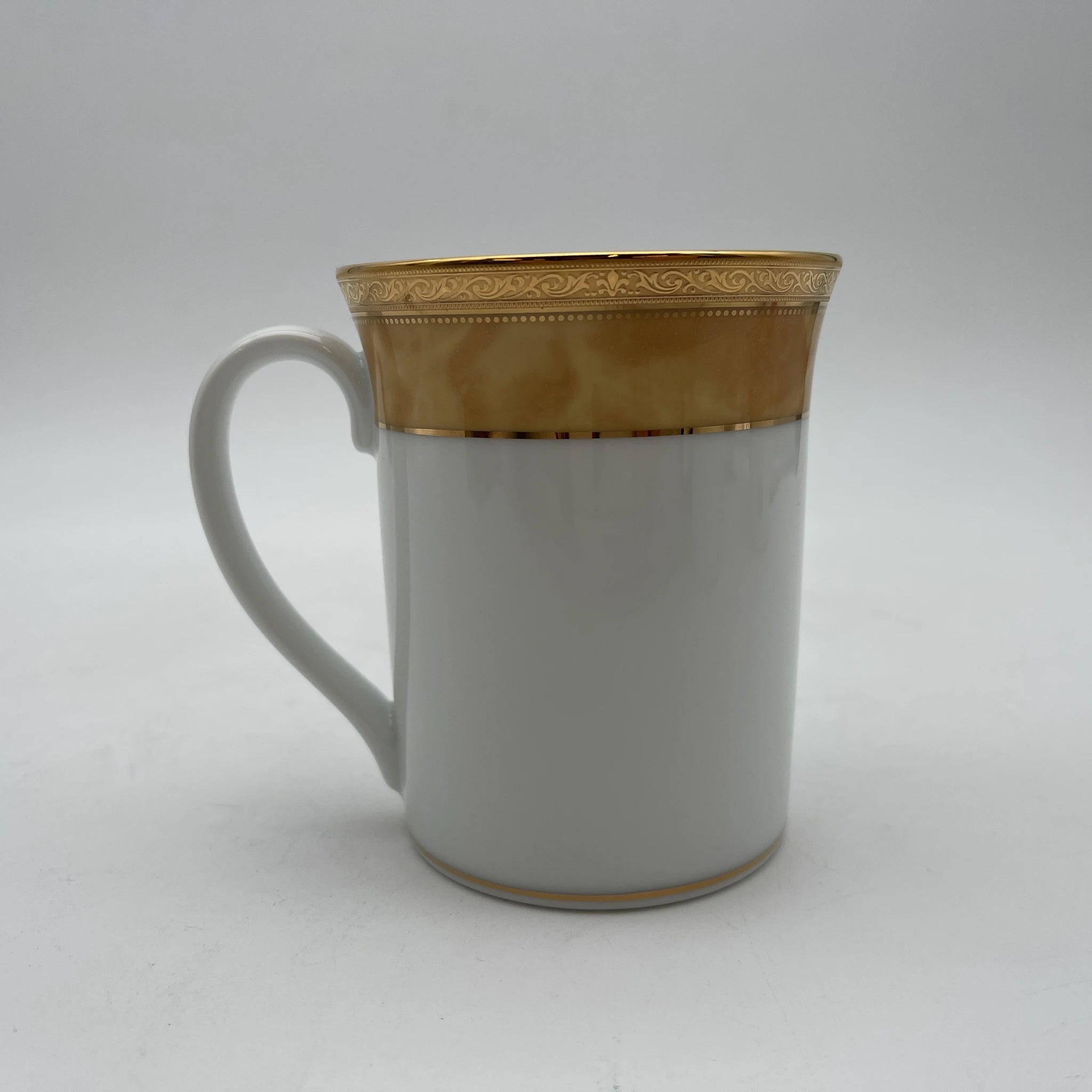 【リユース】 マグカップ / Noritake (ノリタケ) / 1980-2000s / 磁器 / 日本 / 金彩, 唐草
