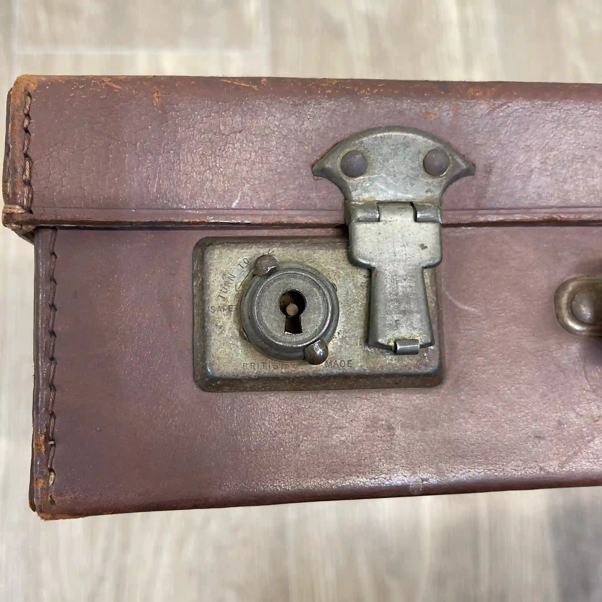 【アンティーク】 トランク(スーツケース) / 本革 / イギリス