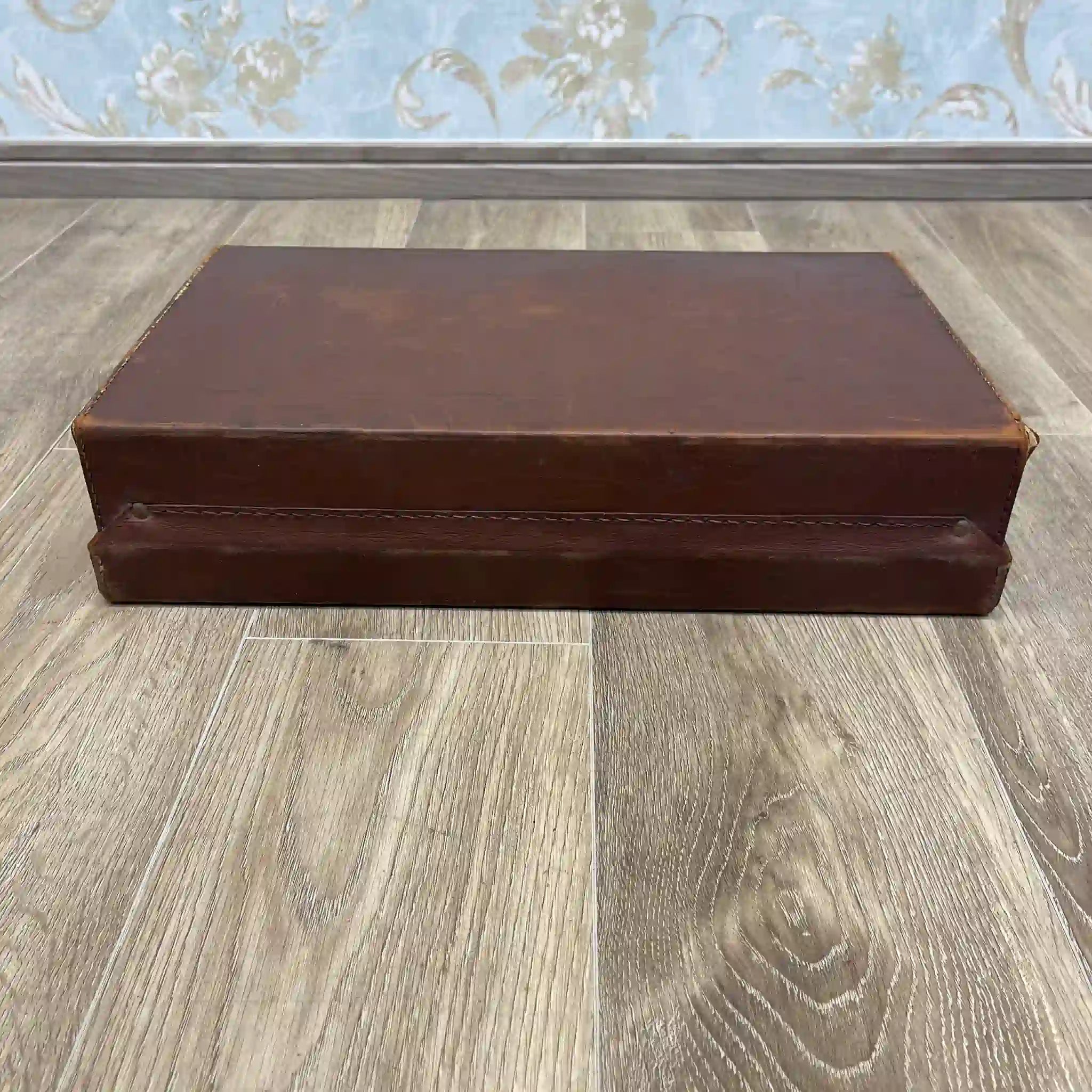 【アンティーク】 トランク(スーツケース) / 本革 / イギリス