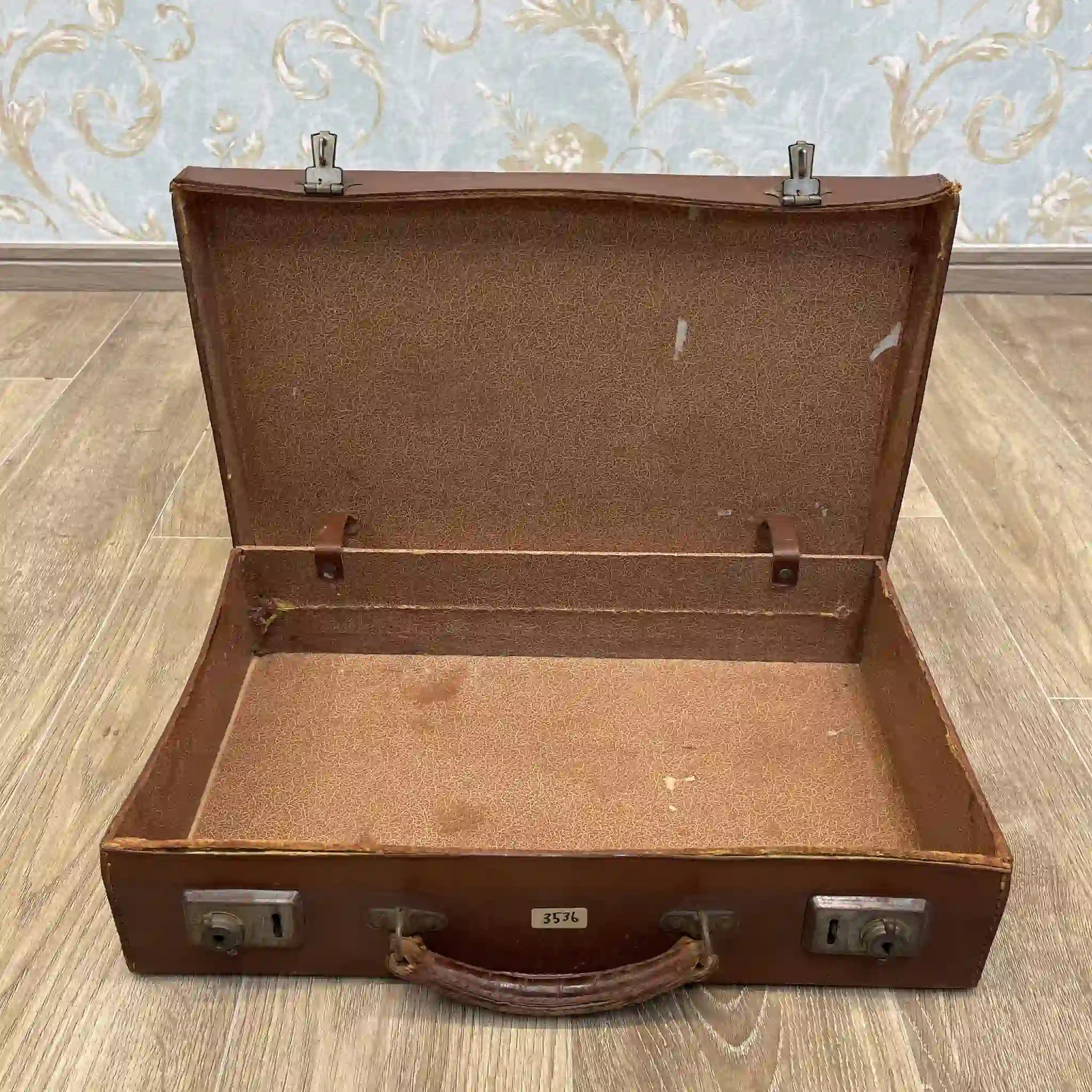 【アンティーク】 トランク(スーツケース) / 本革 / イギリス