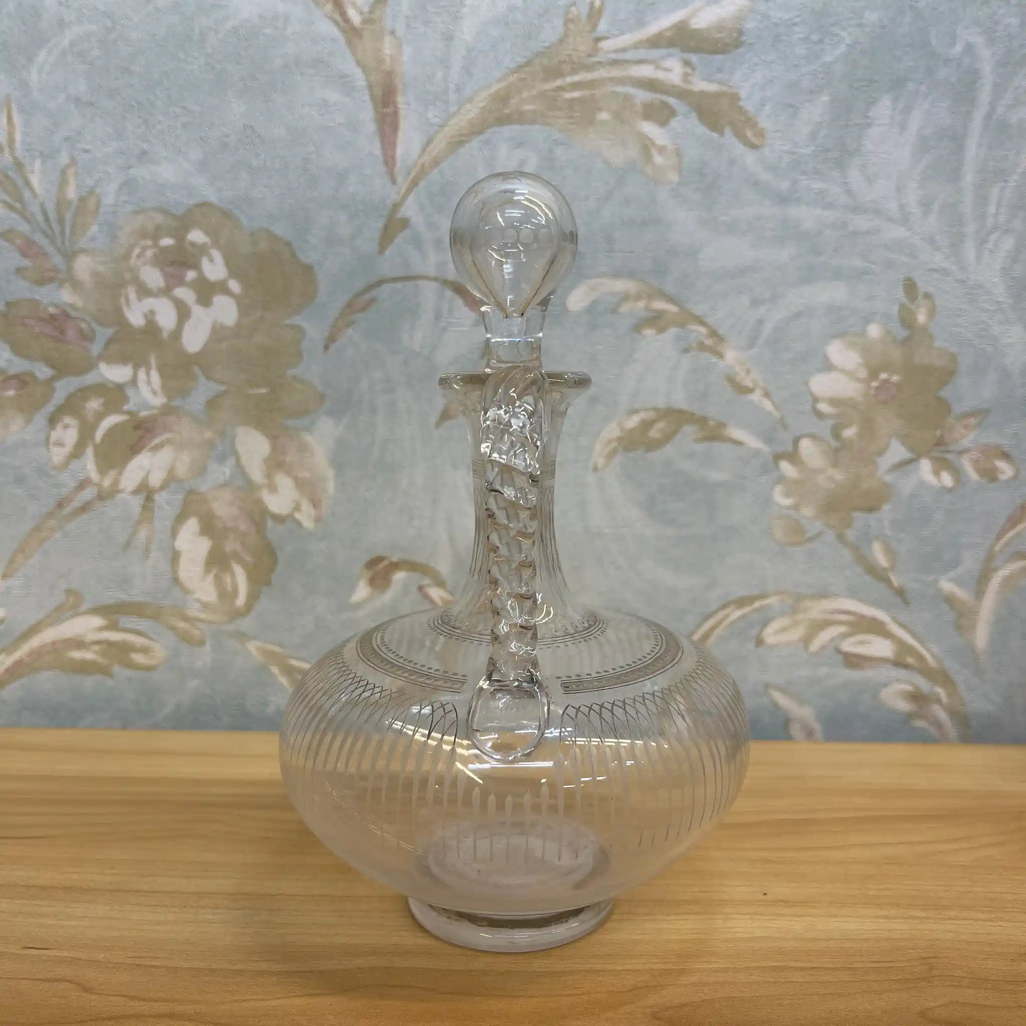 【アンティーク】 デキャンタ / 推定1900前後 / クリスタルガラス / ヨーロッパ / エッチング, ツイストハンドル