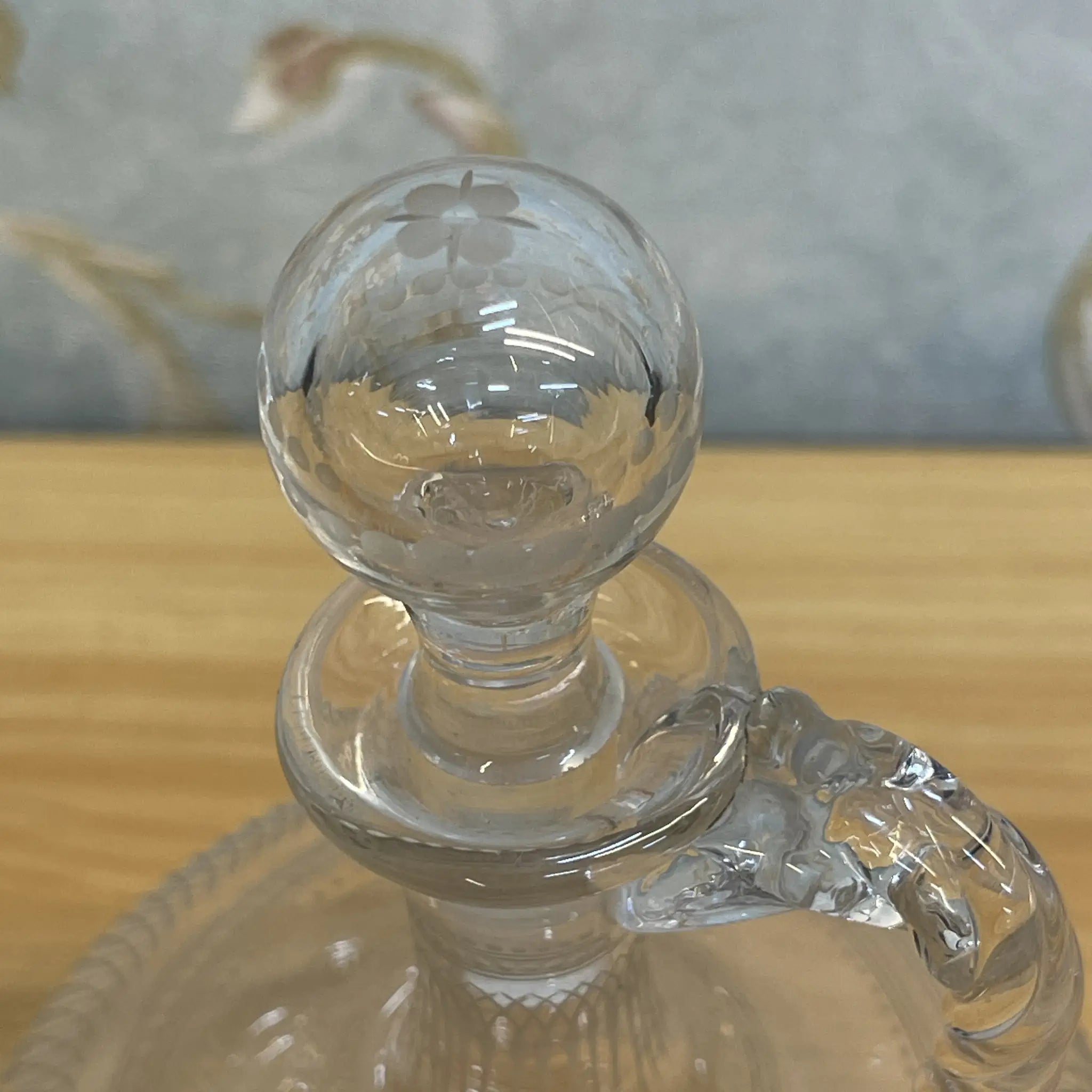 【アンティーク】 デキャンタ / 推定1900前後 / クリスタルガラス / ヨーロッパ / エッチング, ツイストハンドル