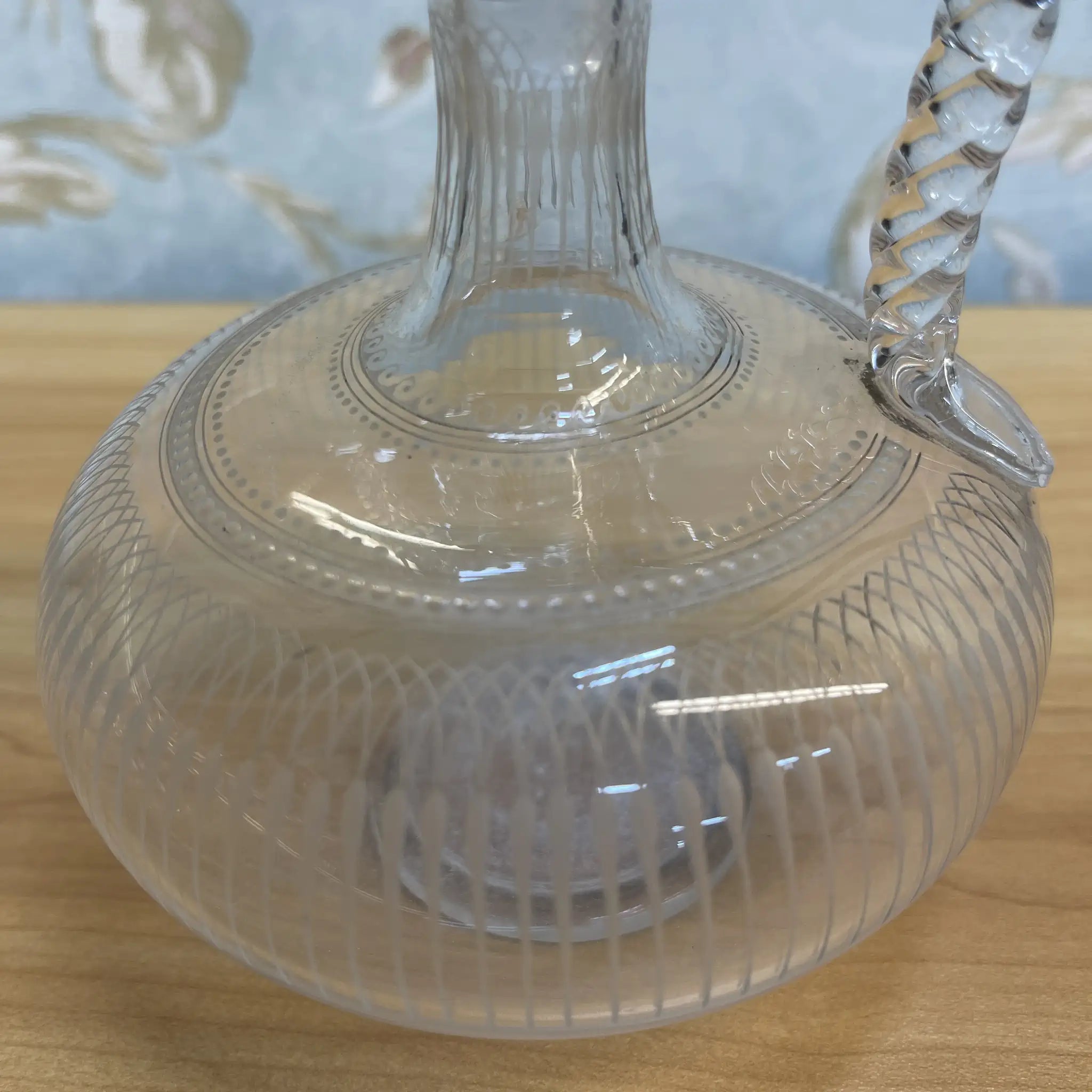 【アンティーク】 デキャンタ / 推定1900前後 / クリスタルガラス / ヨーロッパ / エッチング, ツイストハンドル